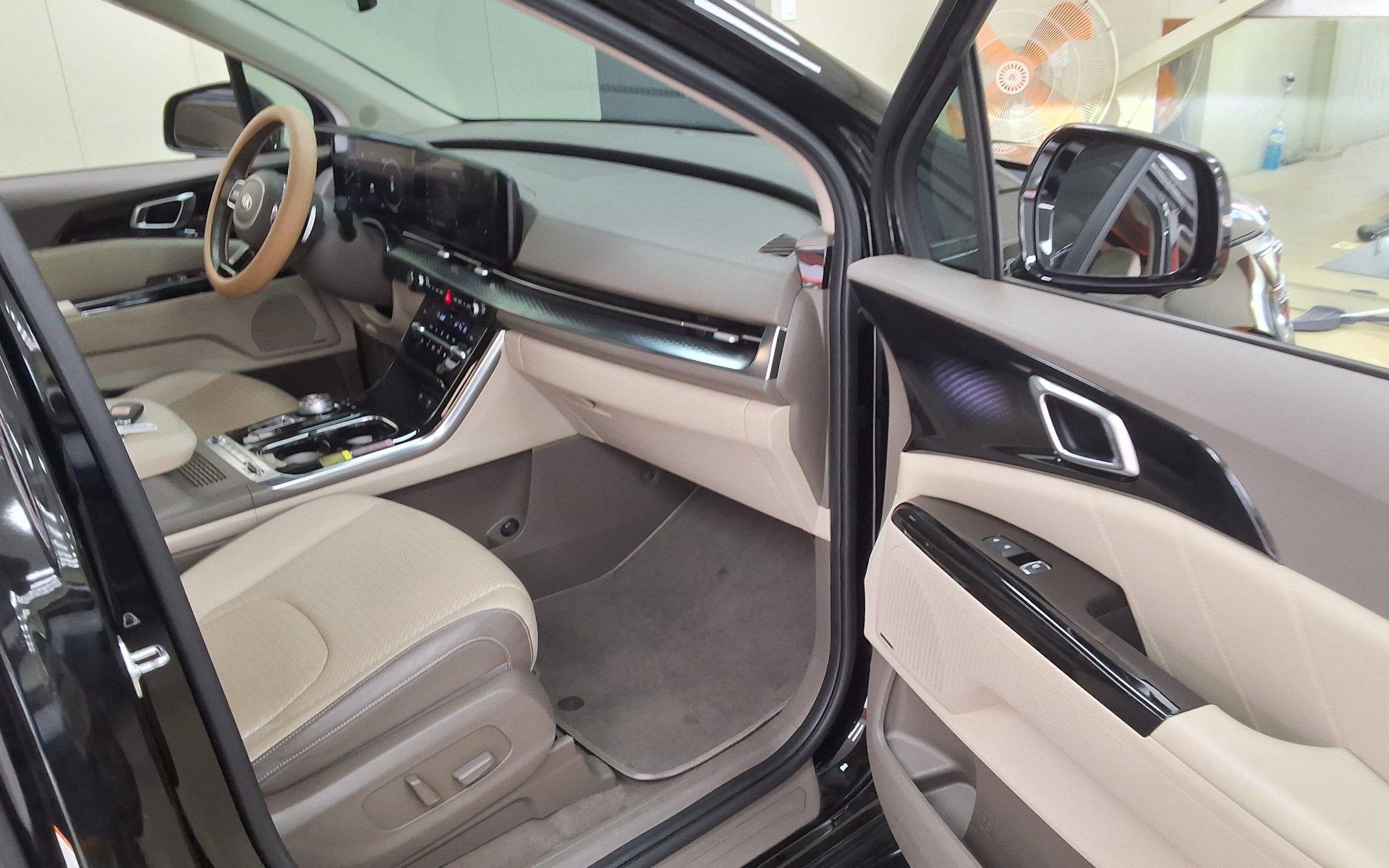 2021 - kia carnival