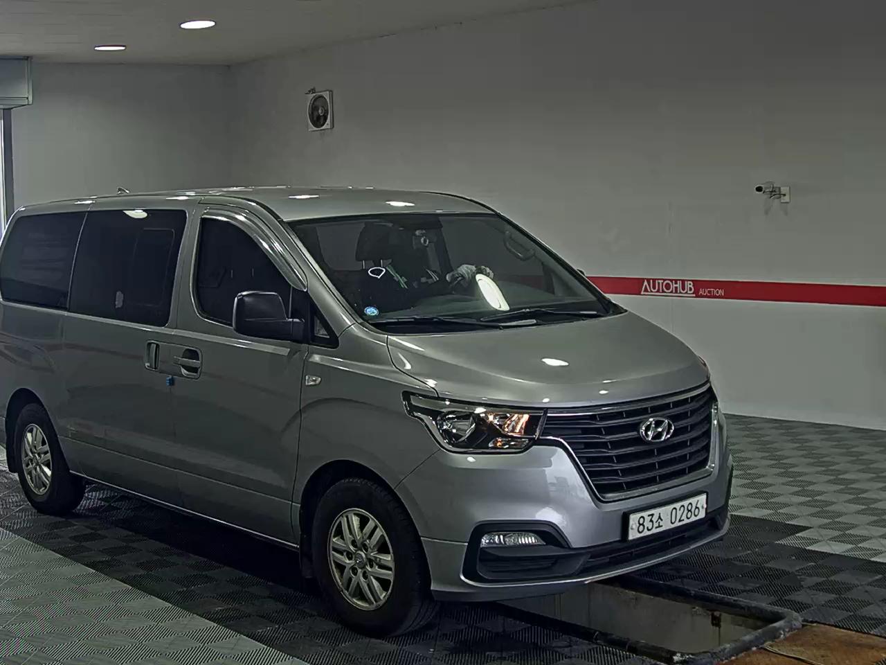 2019 - hyundai grand starex