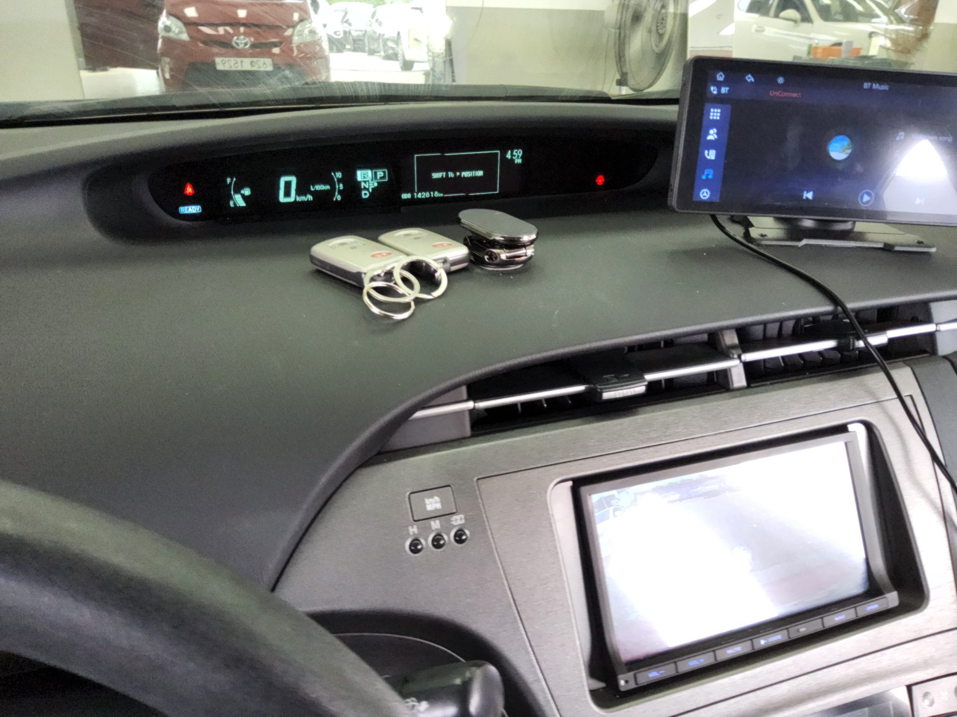 2014 - toyota prius