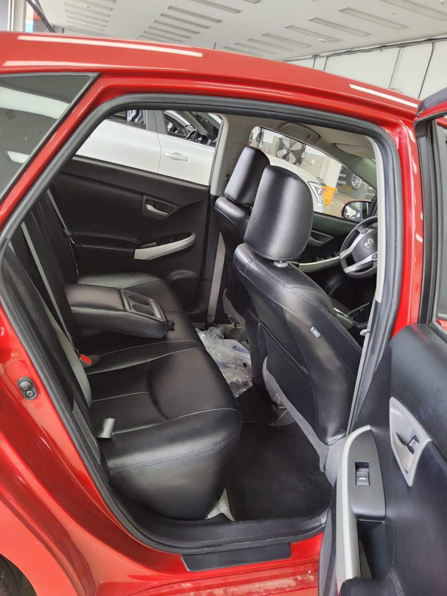 2014 - toyota prius