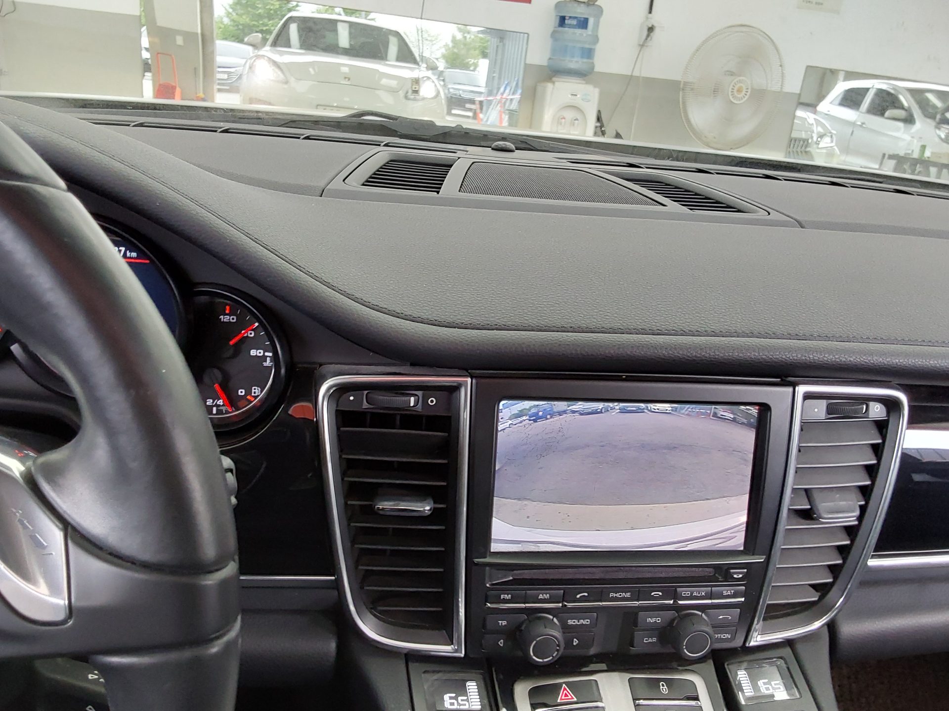 2012 - porsche panamera