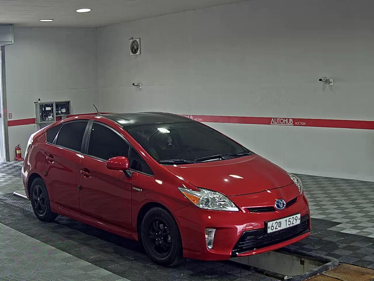 2014 - toyota prius