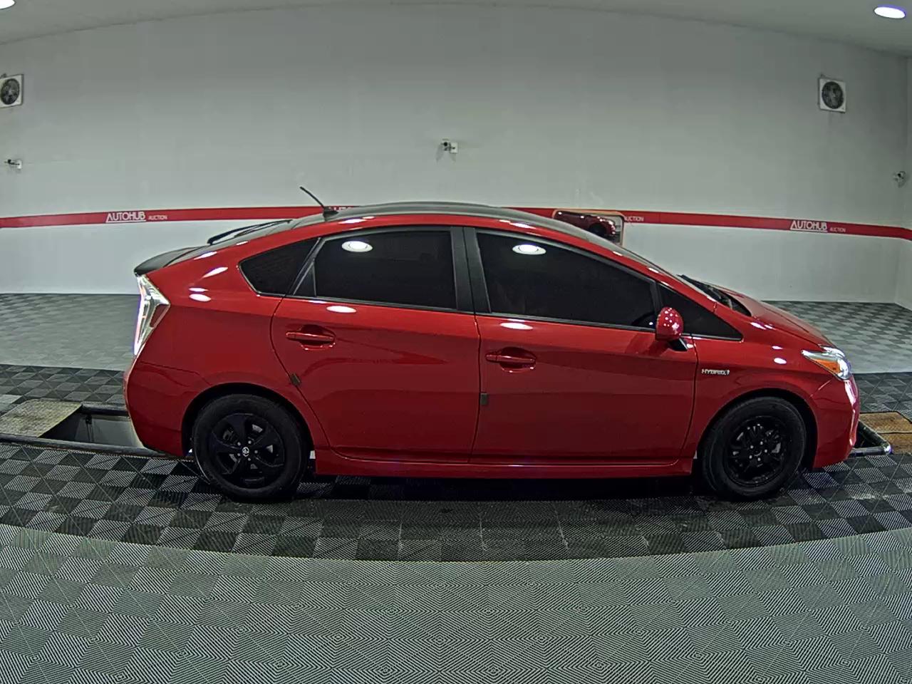 2014 - toyota prius