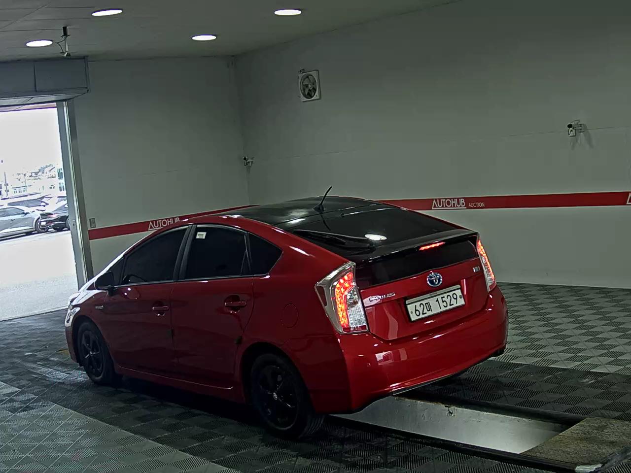 2014 - toyota prius