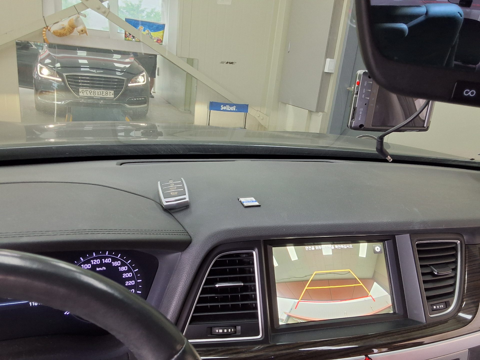 2018 - genesis g80