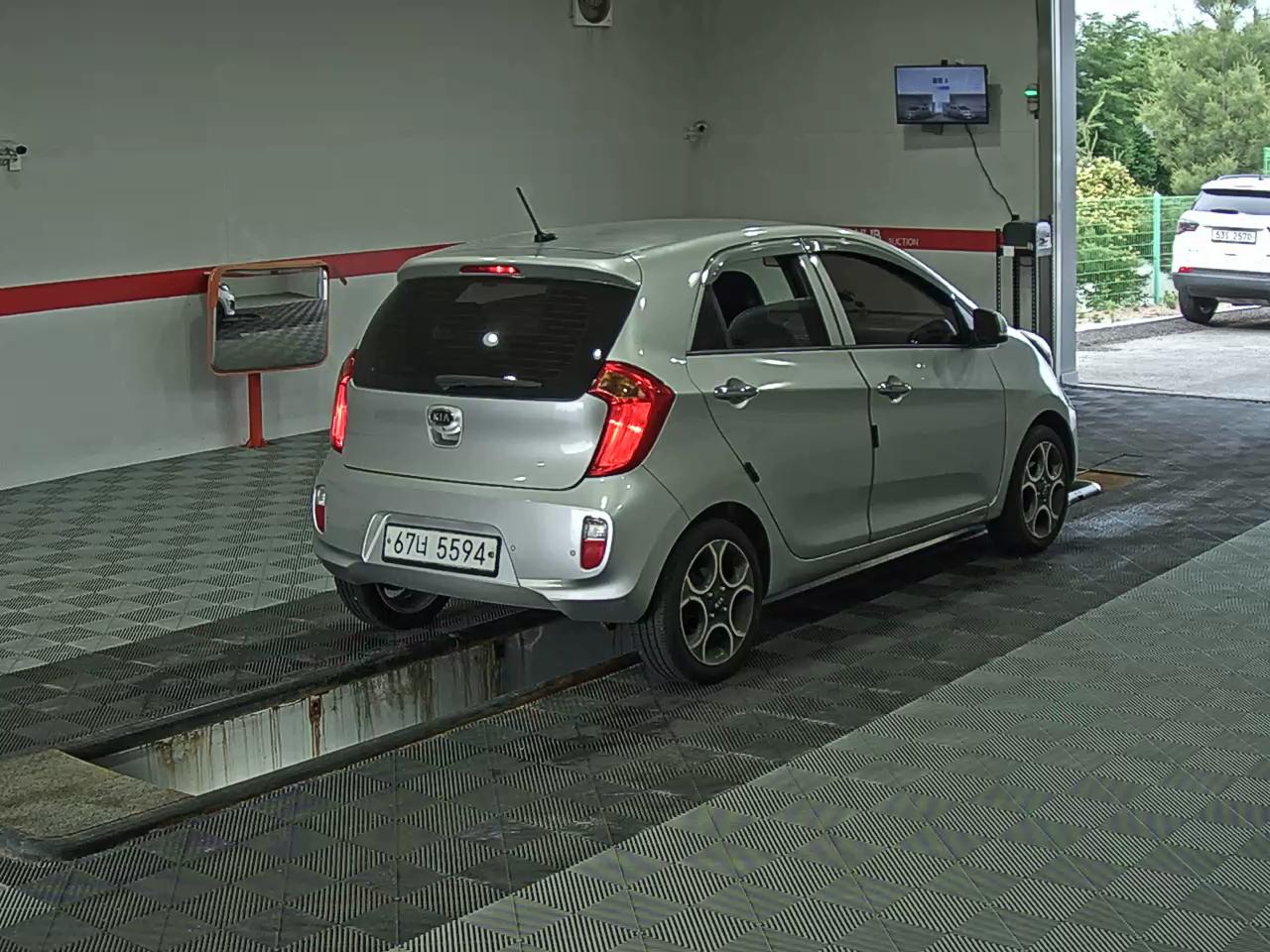 2012 - kia morning