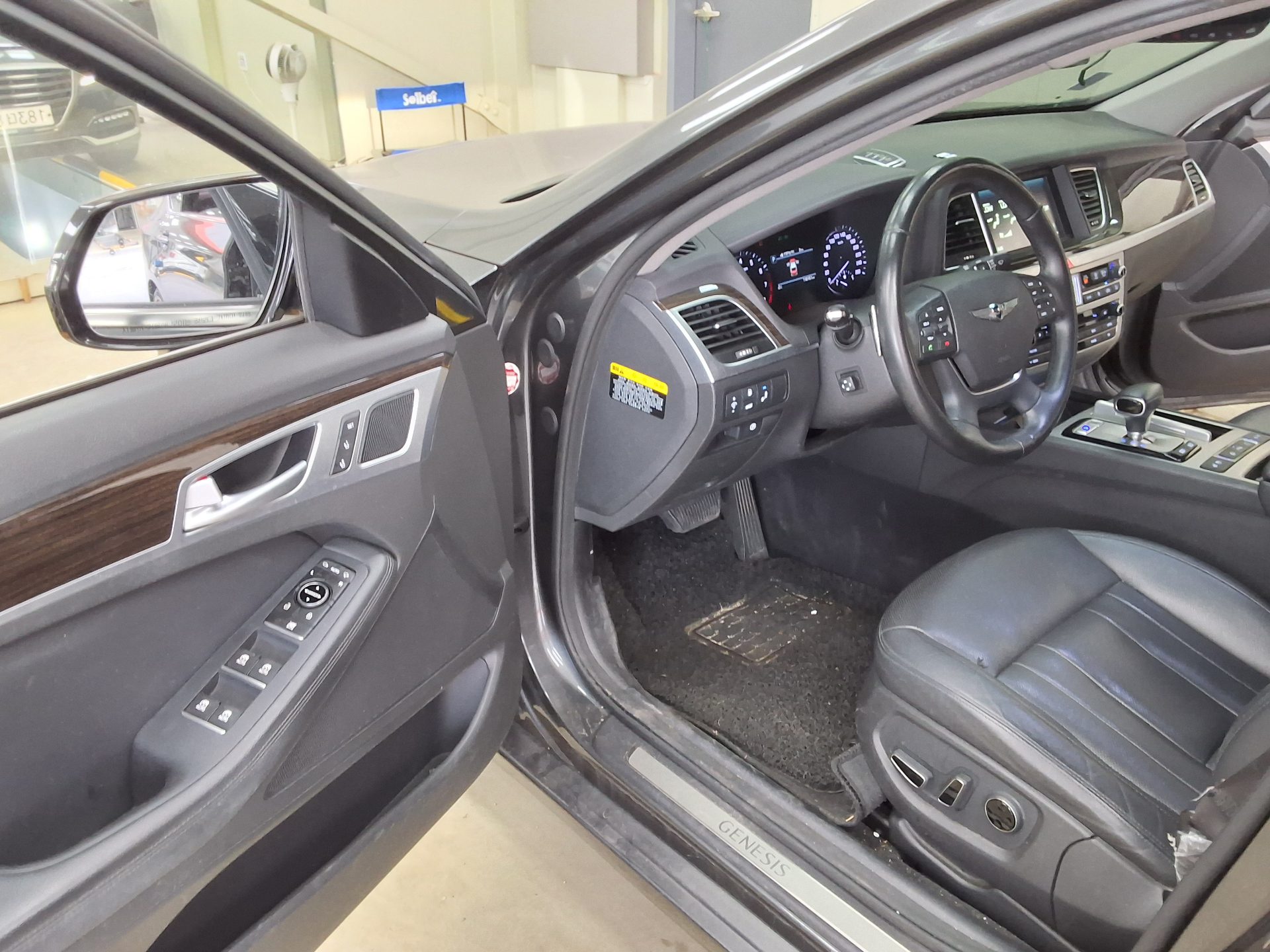 2018 - genesis g80