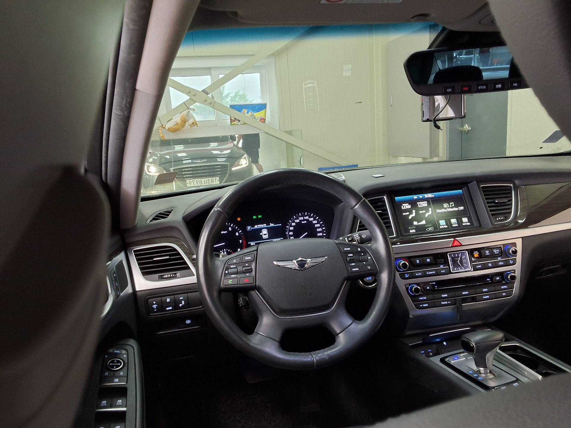 2018 - genesis g80