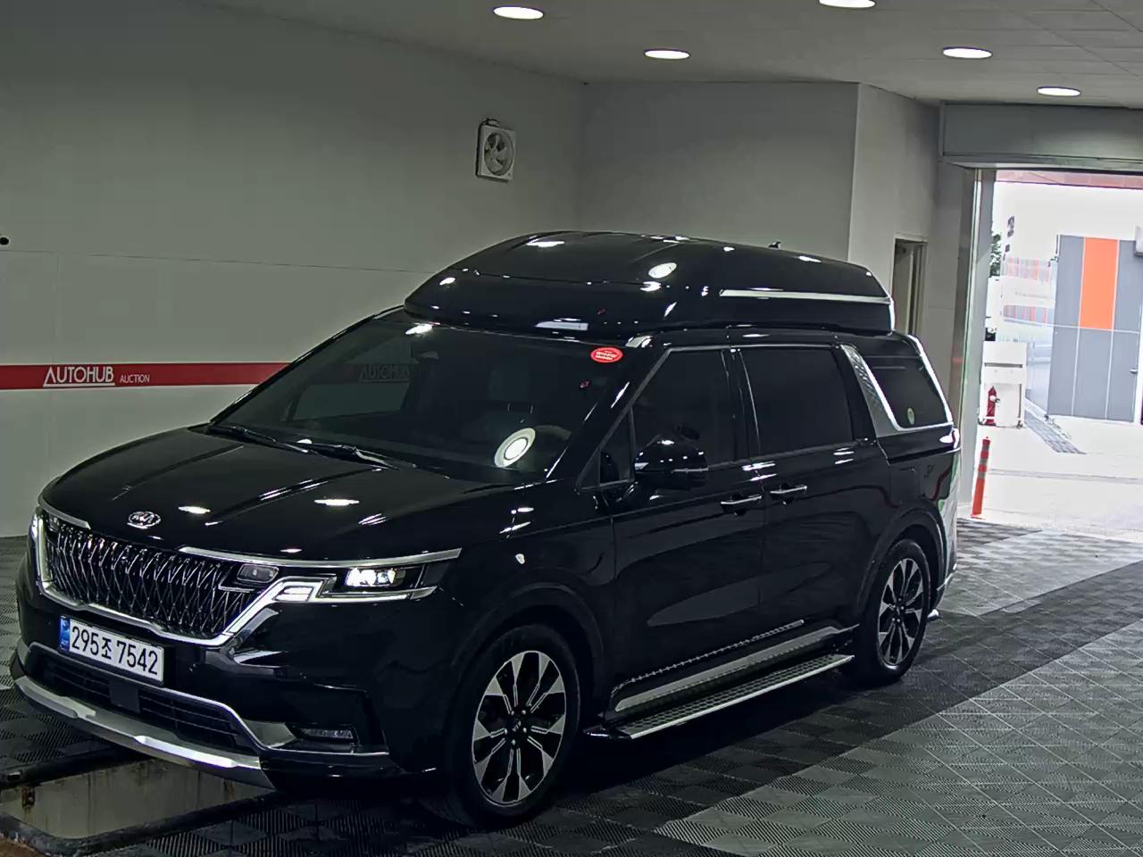 KIA CARNIVAL (KA4) -LIMOUSINE