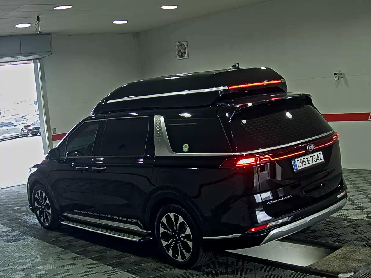 2021 - kia carnival