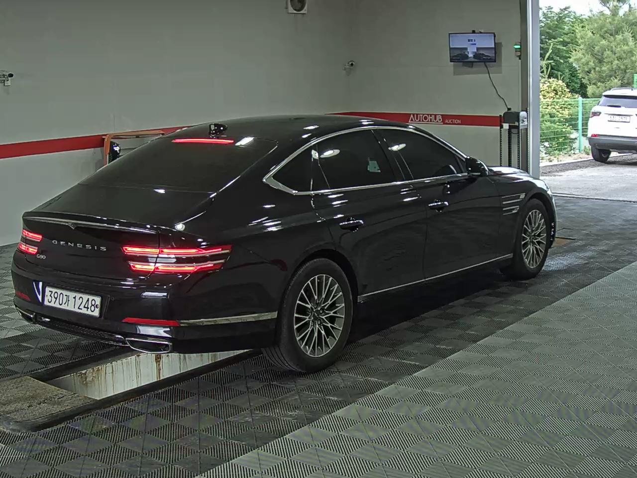 2021 - genesis g80