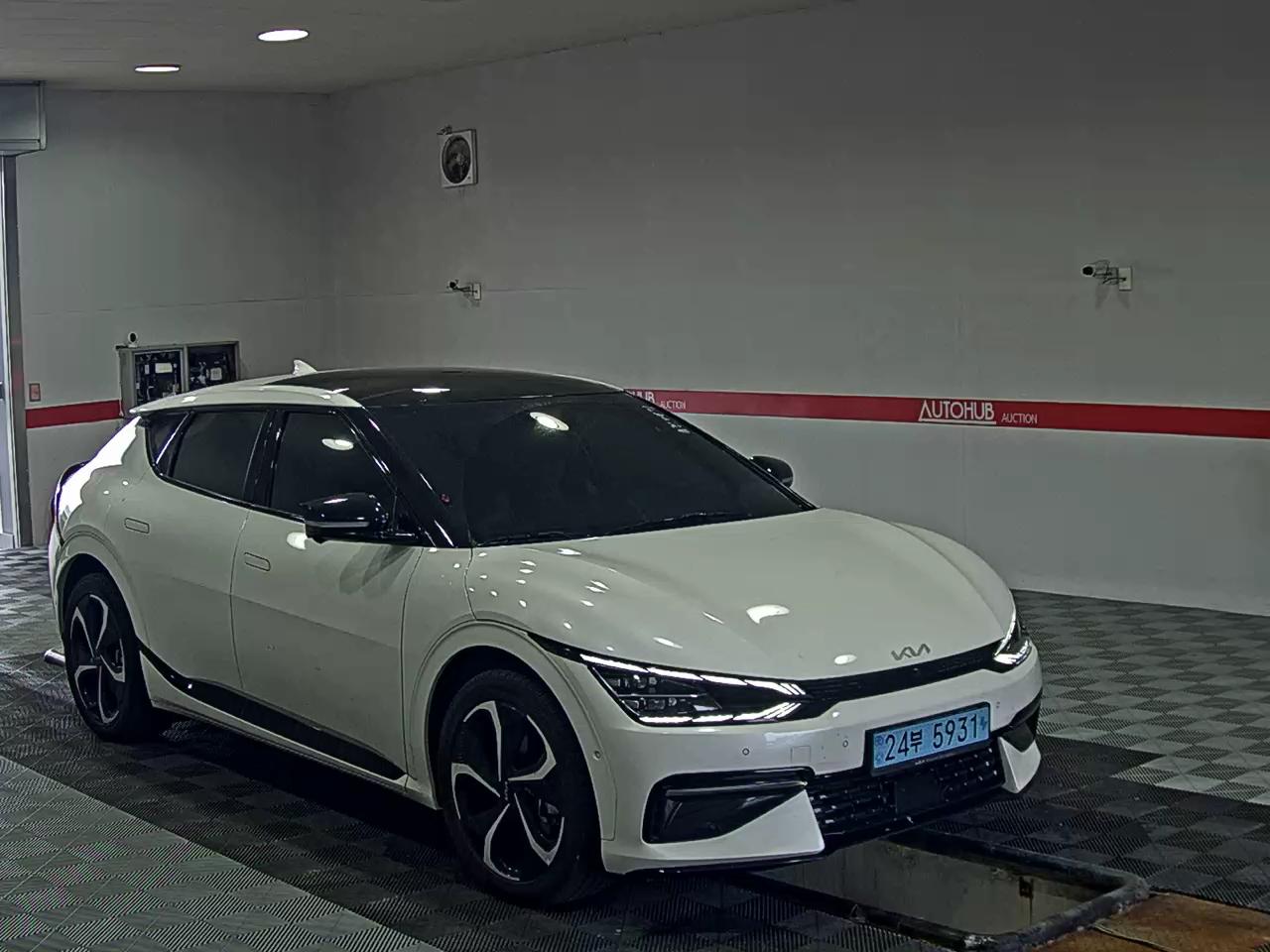 2023 - kia ev6