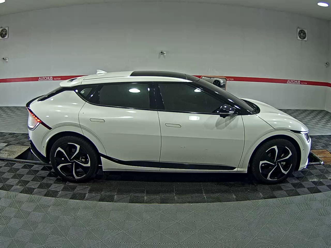 2023 - kia ev6