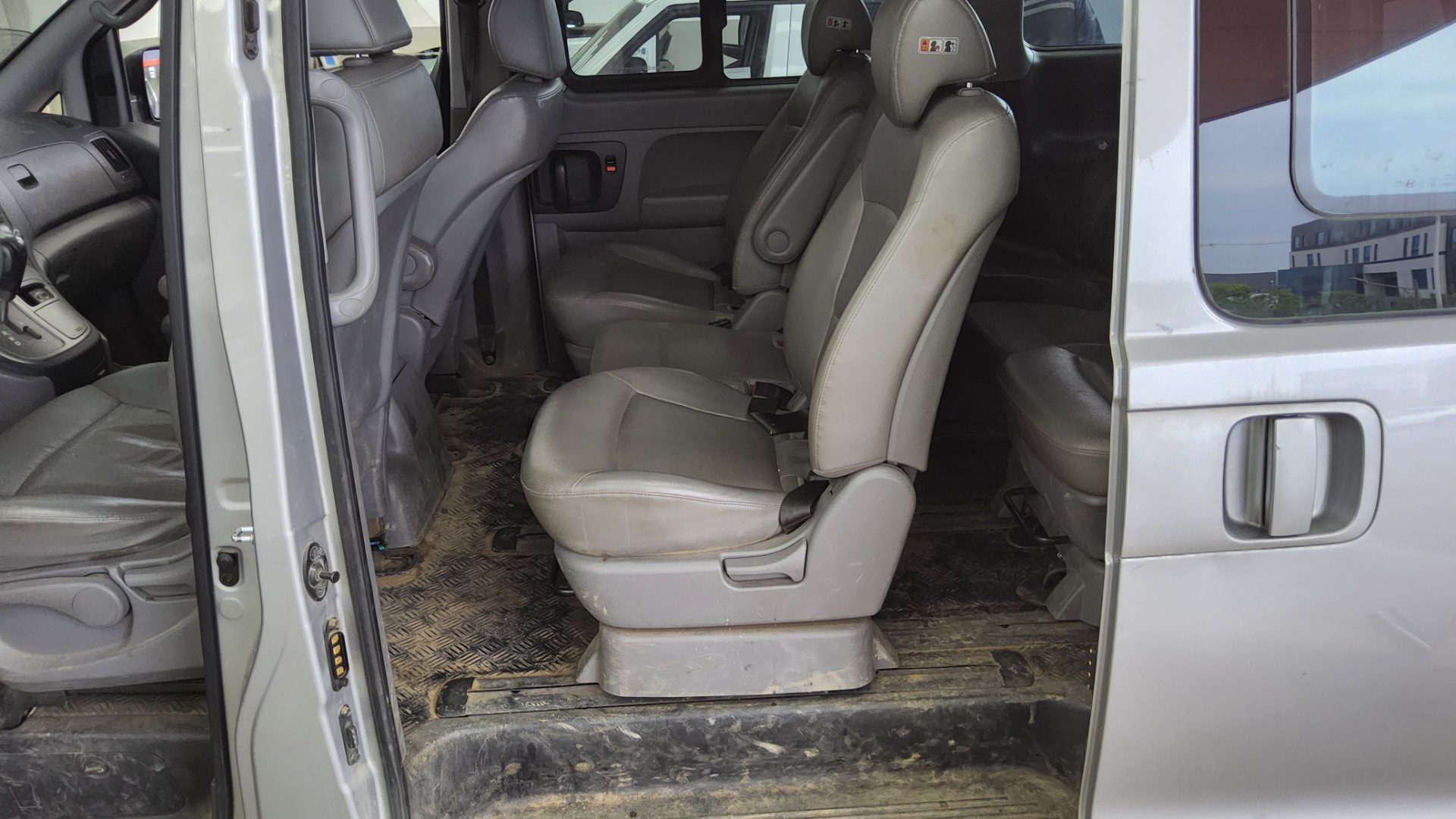 2016 - hyundai grand starex