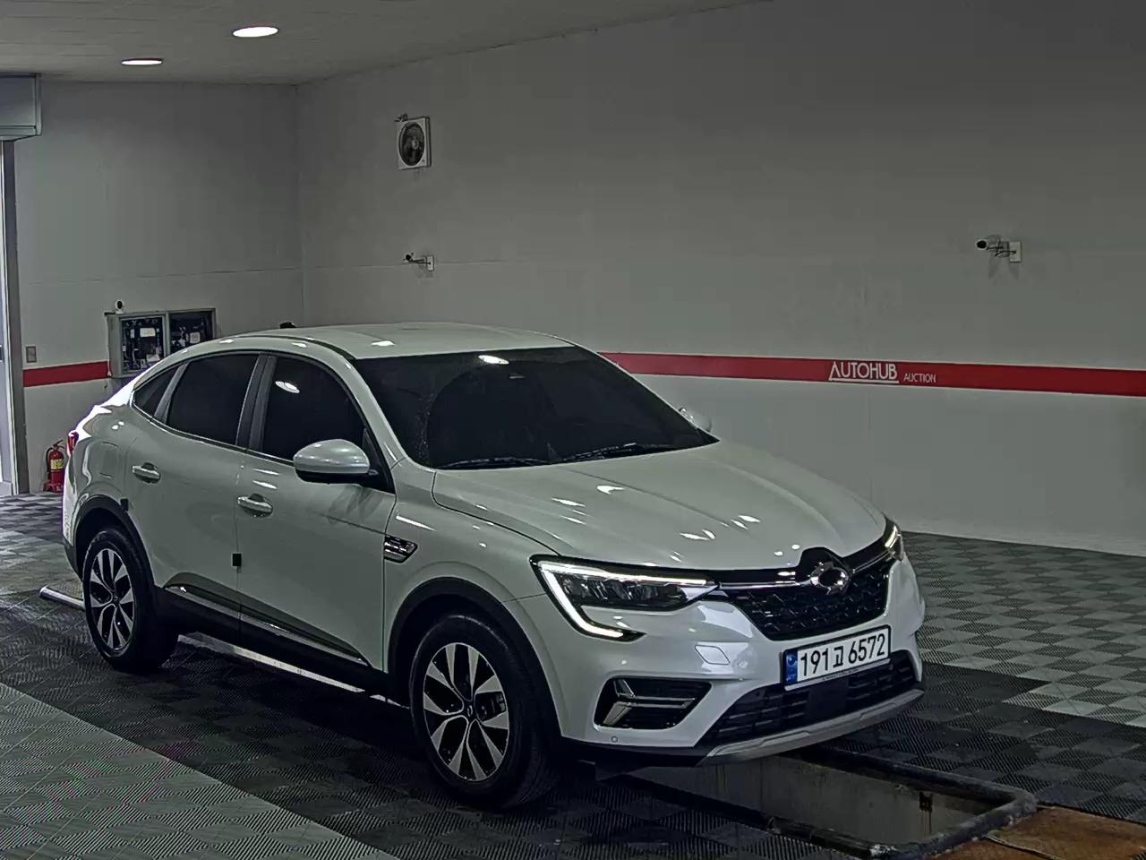 2023 - renault xm3