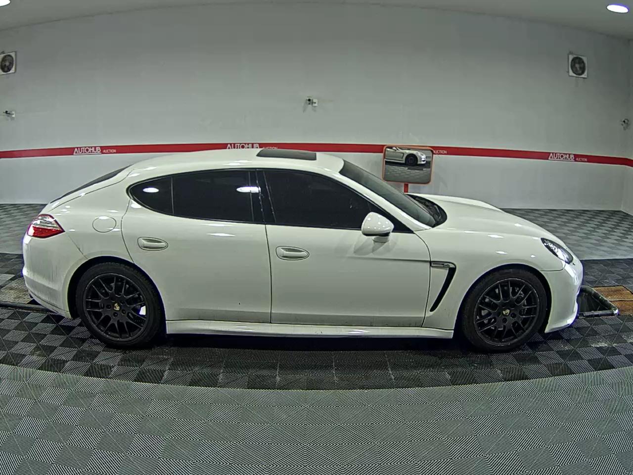 2012 - porsche panamera