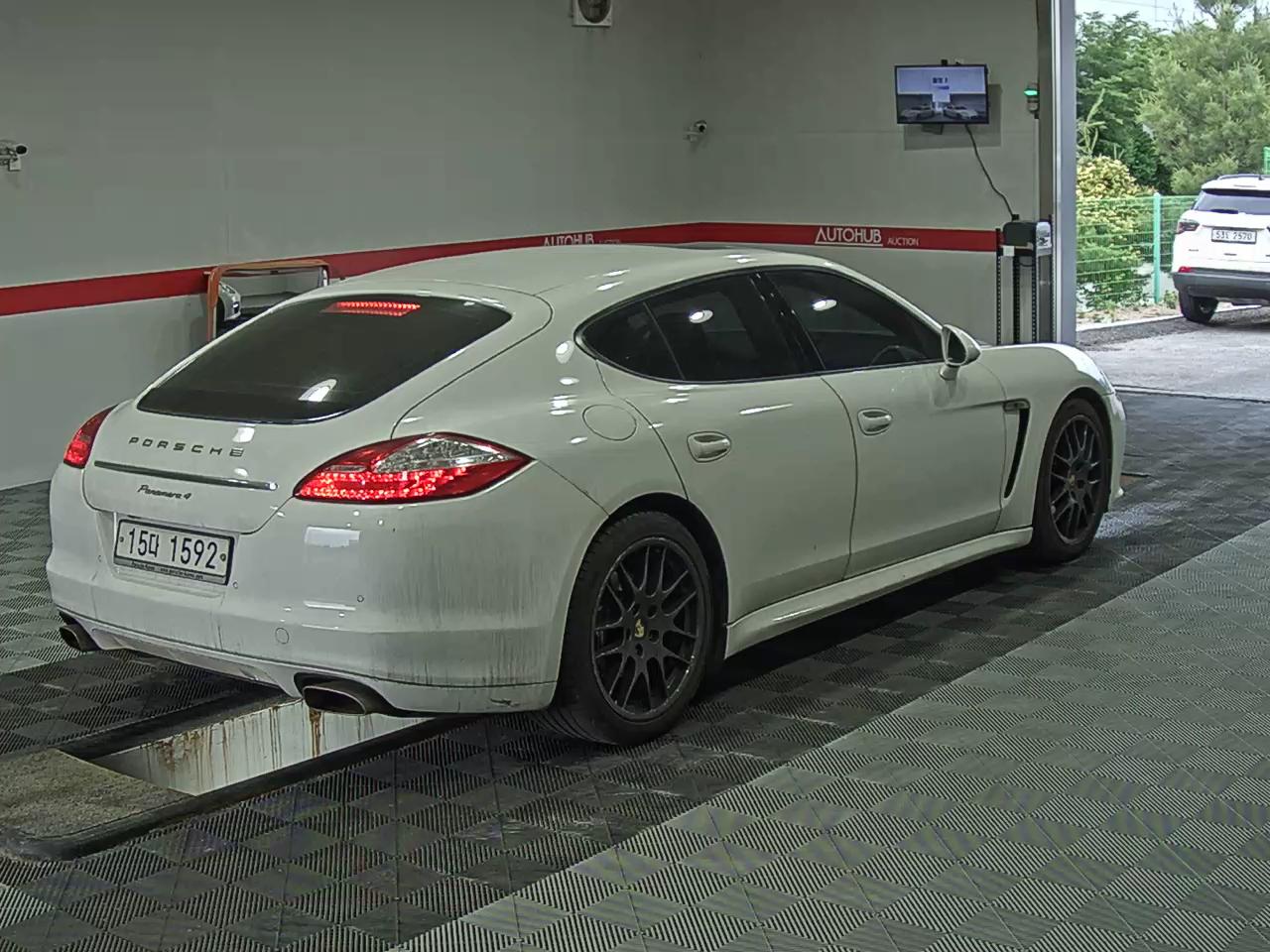 2012 - porsche panamera