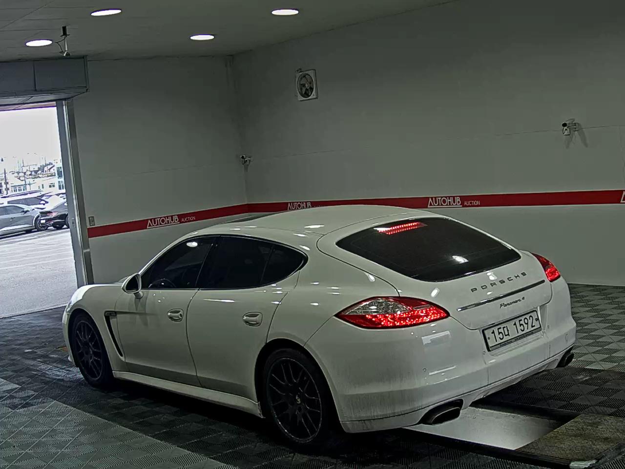 2012 - porsche panamera