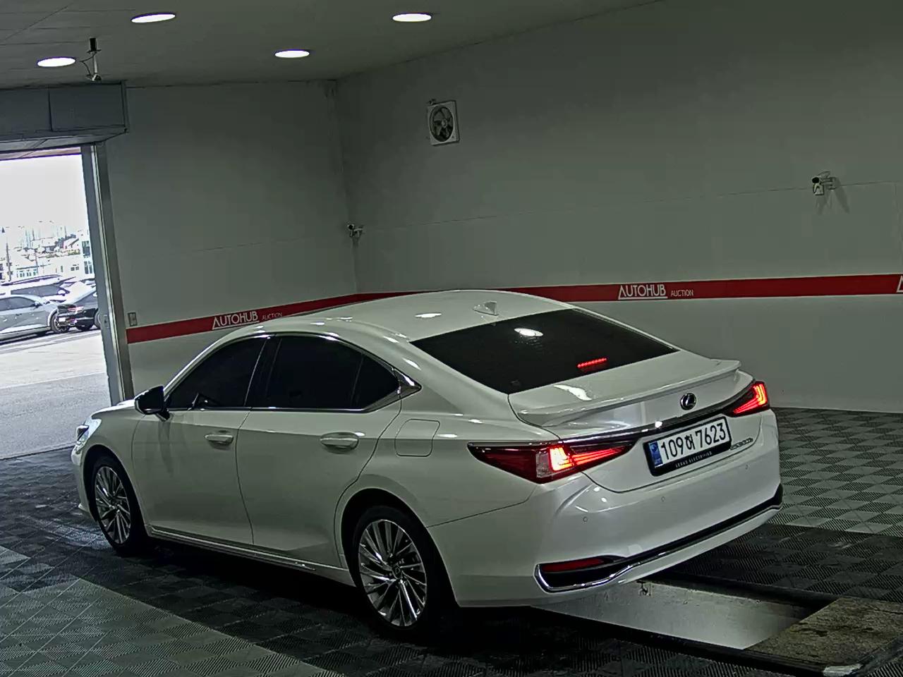 2026 - lexus es