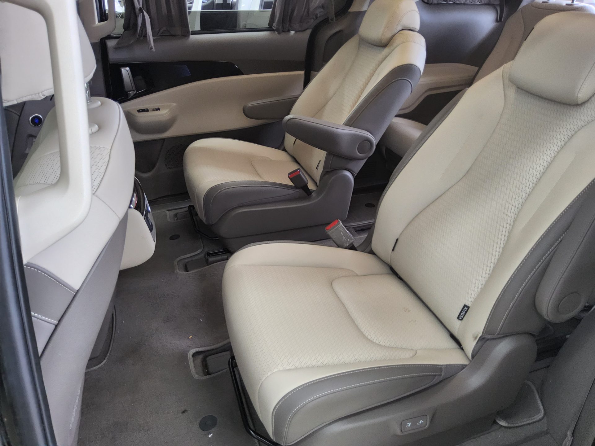 2025 - kia carnival