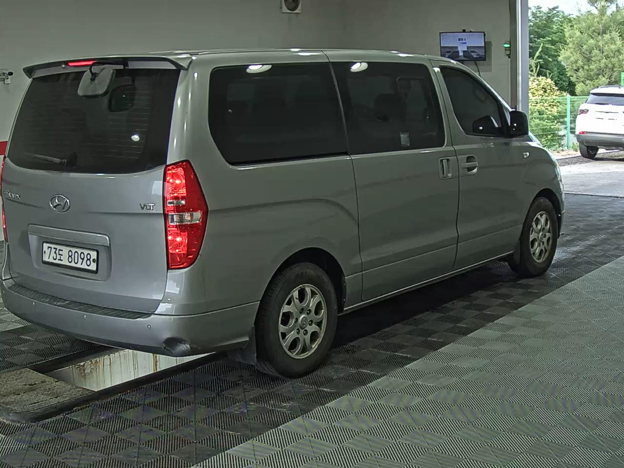 2016 - hyundai grand starex