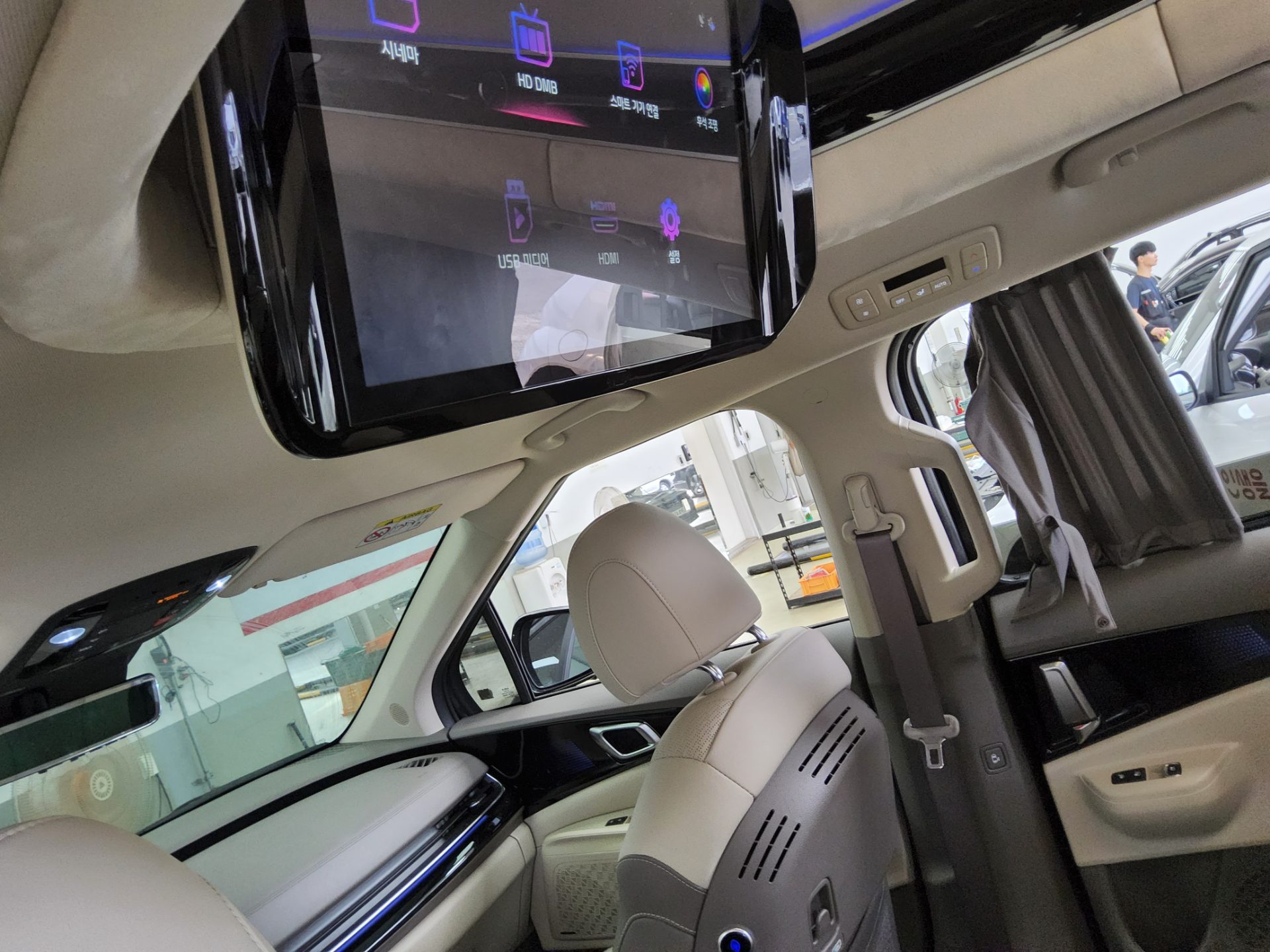 2025 - kia carnival