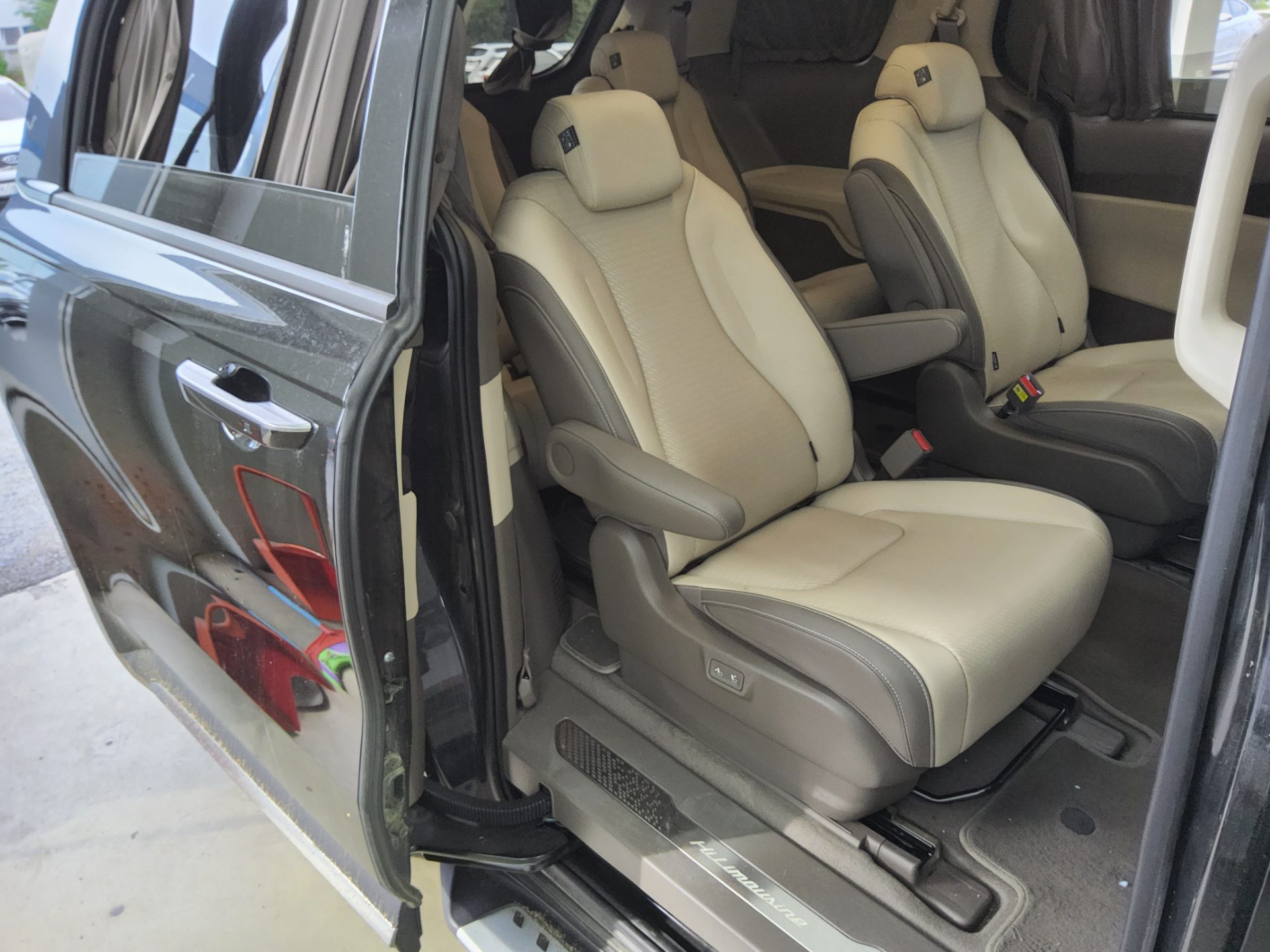 2025 - kia carnival