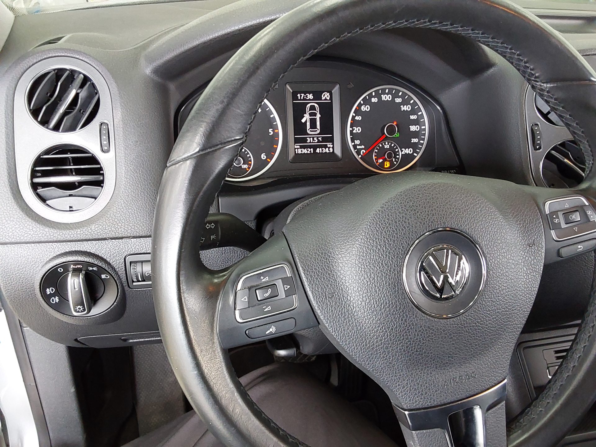 2013 - volkswagen tiguan