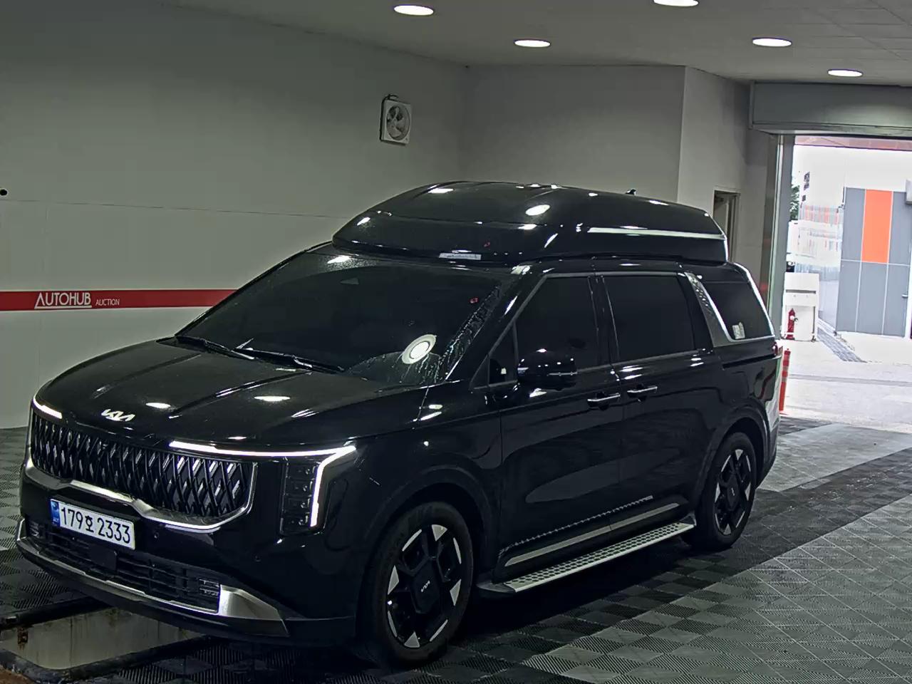 KIA CARNIVAL (KA4) HEV -LIMOUSINE