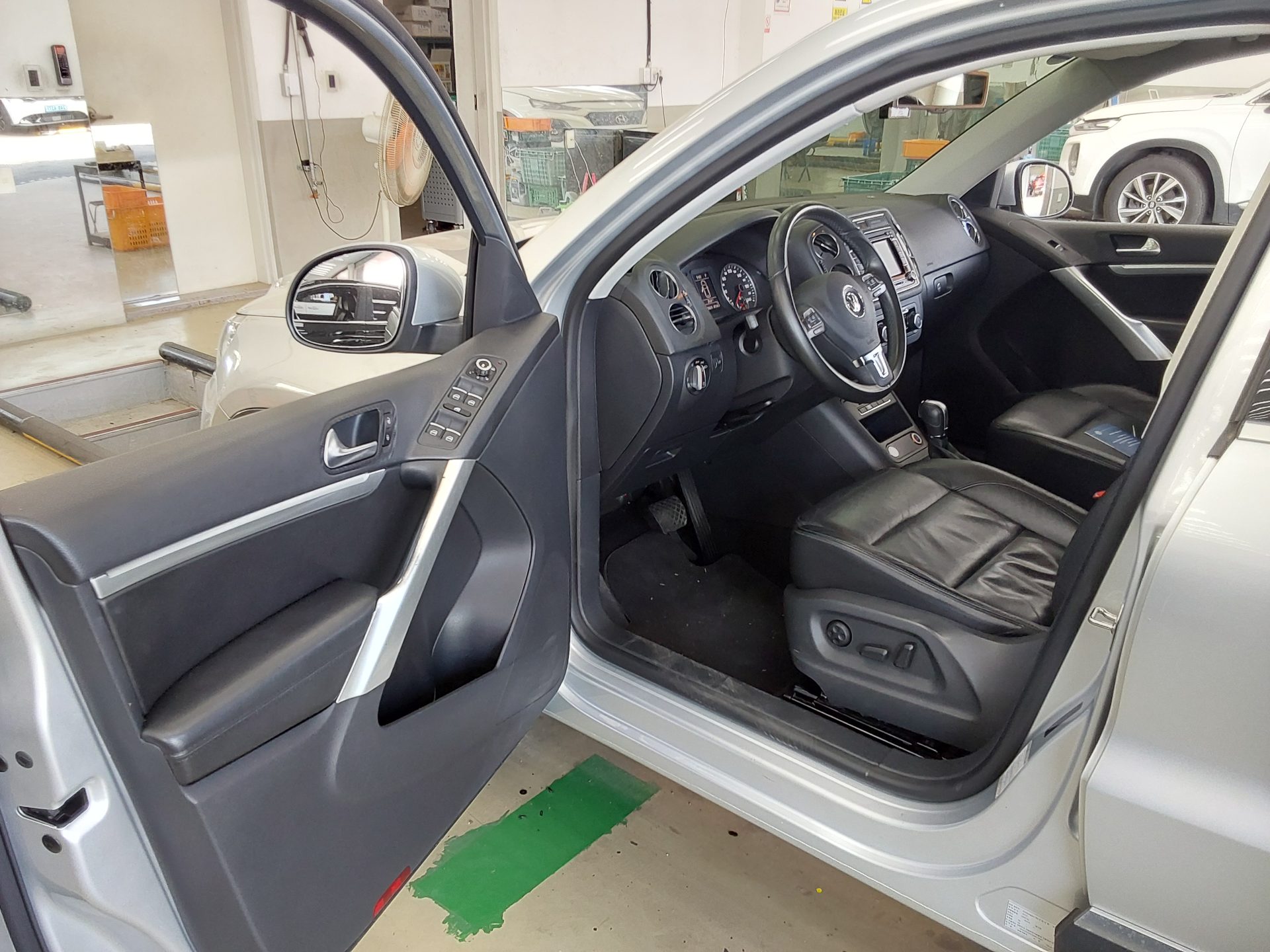 2013 - volkswagen tiguan