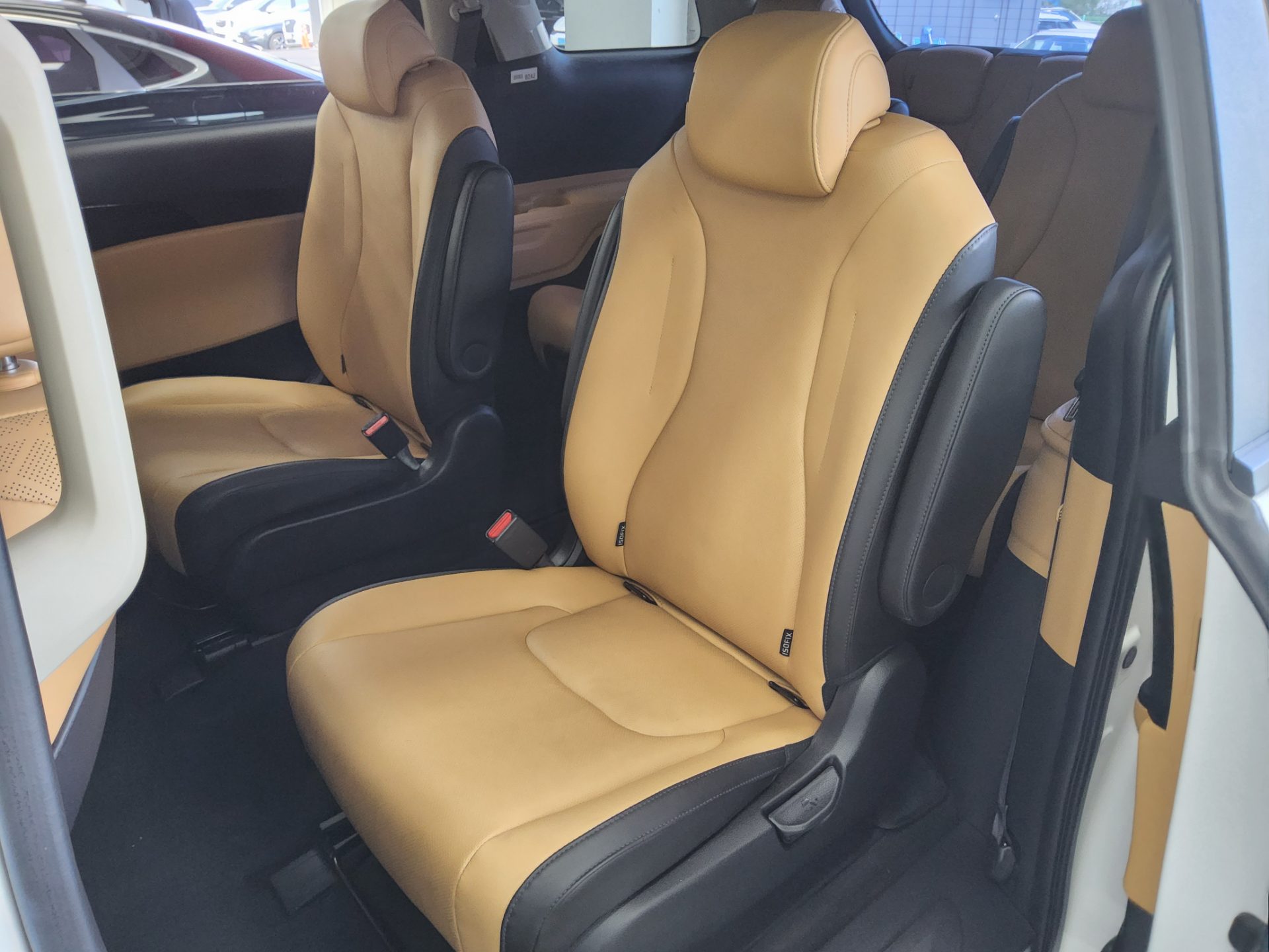 2023 - kia carnival