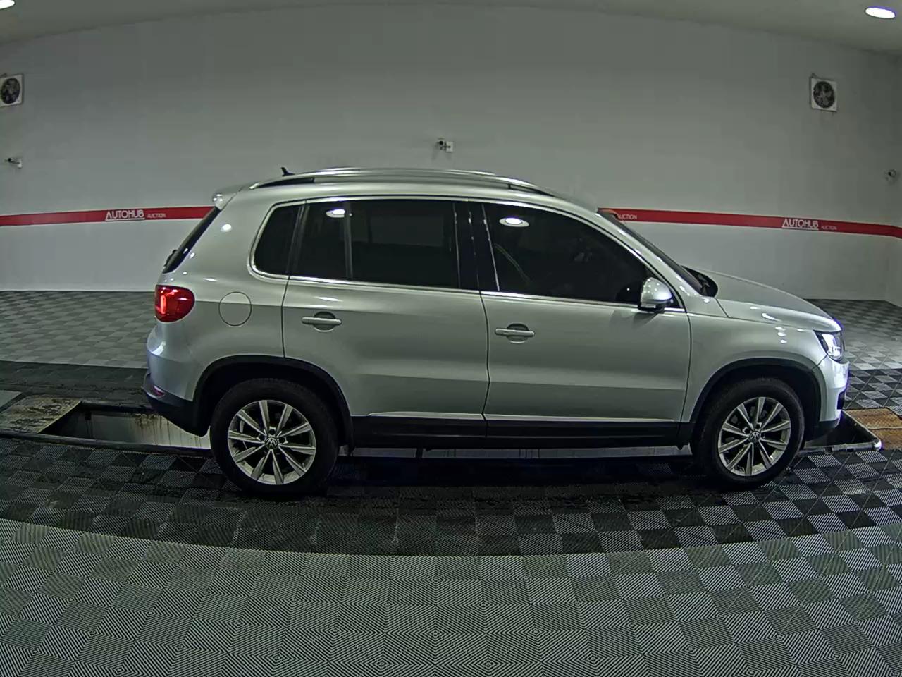2013 - volkswagen tiguan
