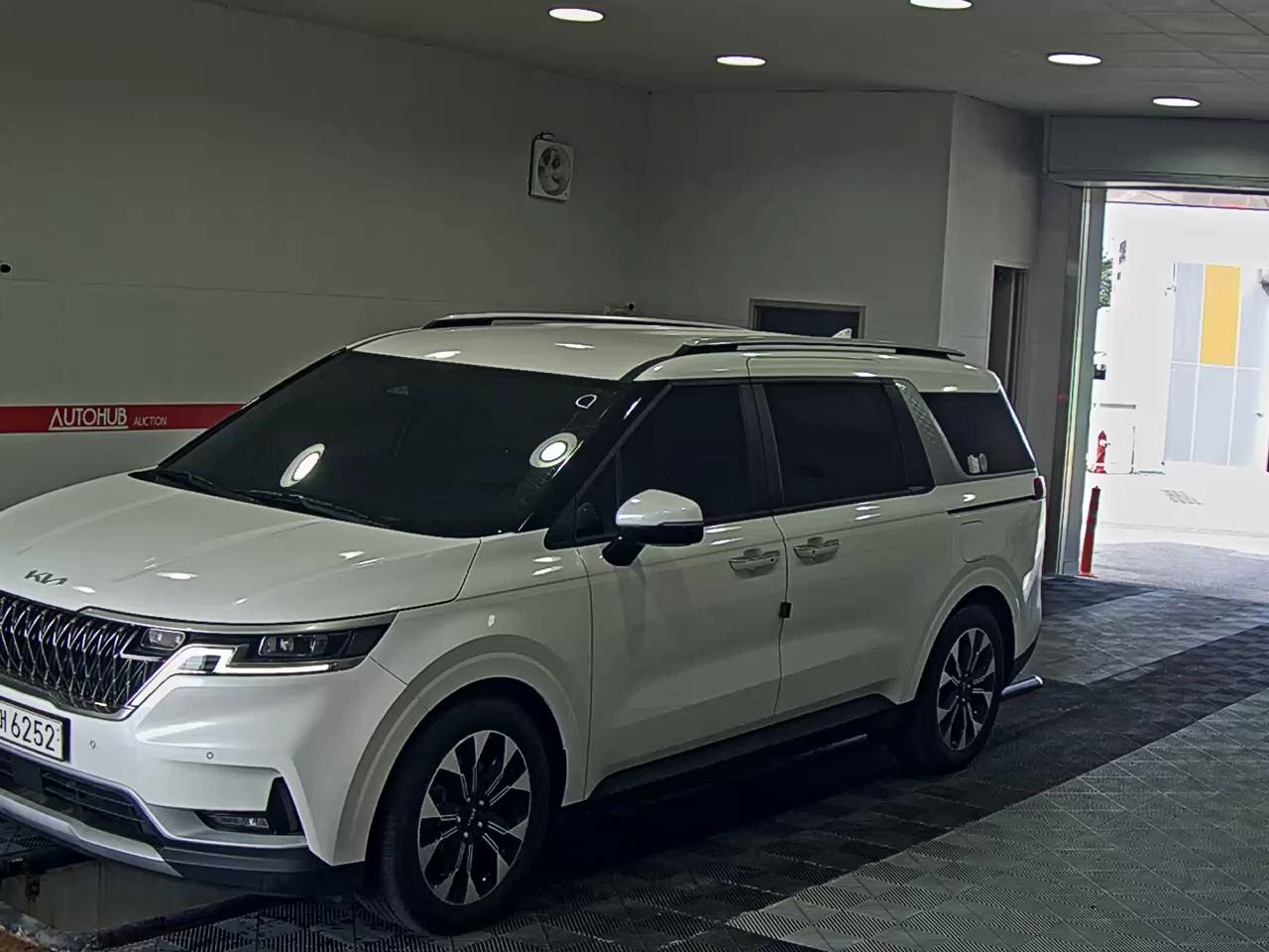 KIA CARNIVAL (KA4)