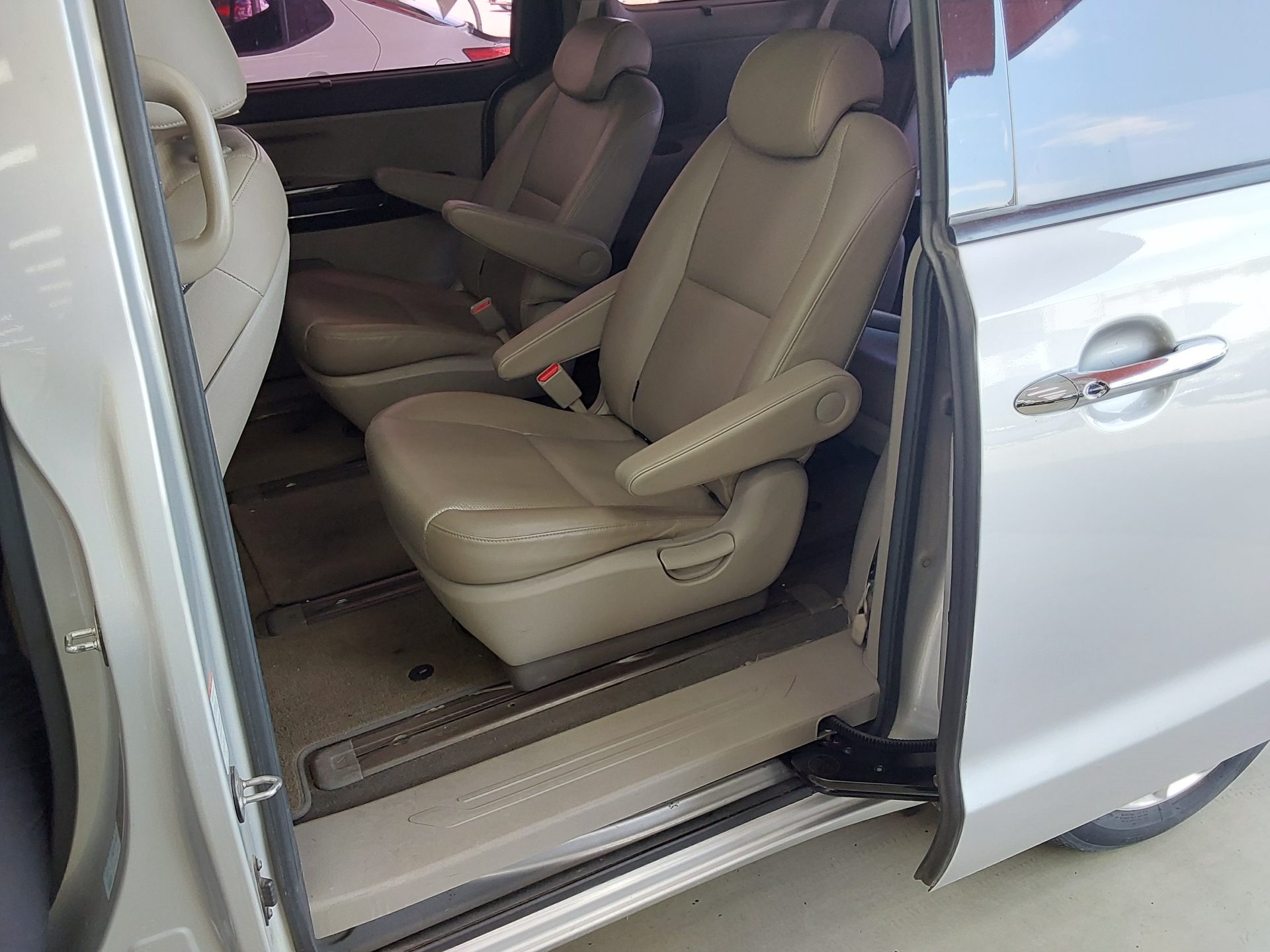 2019 - kia carnival