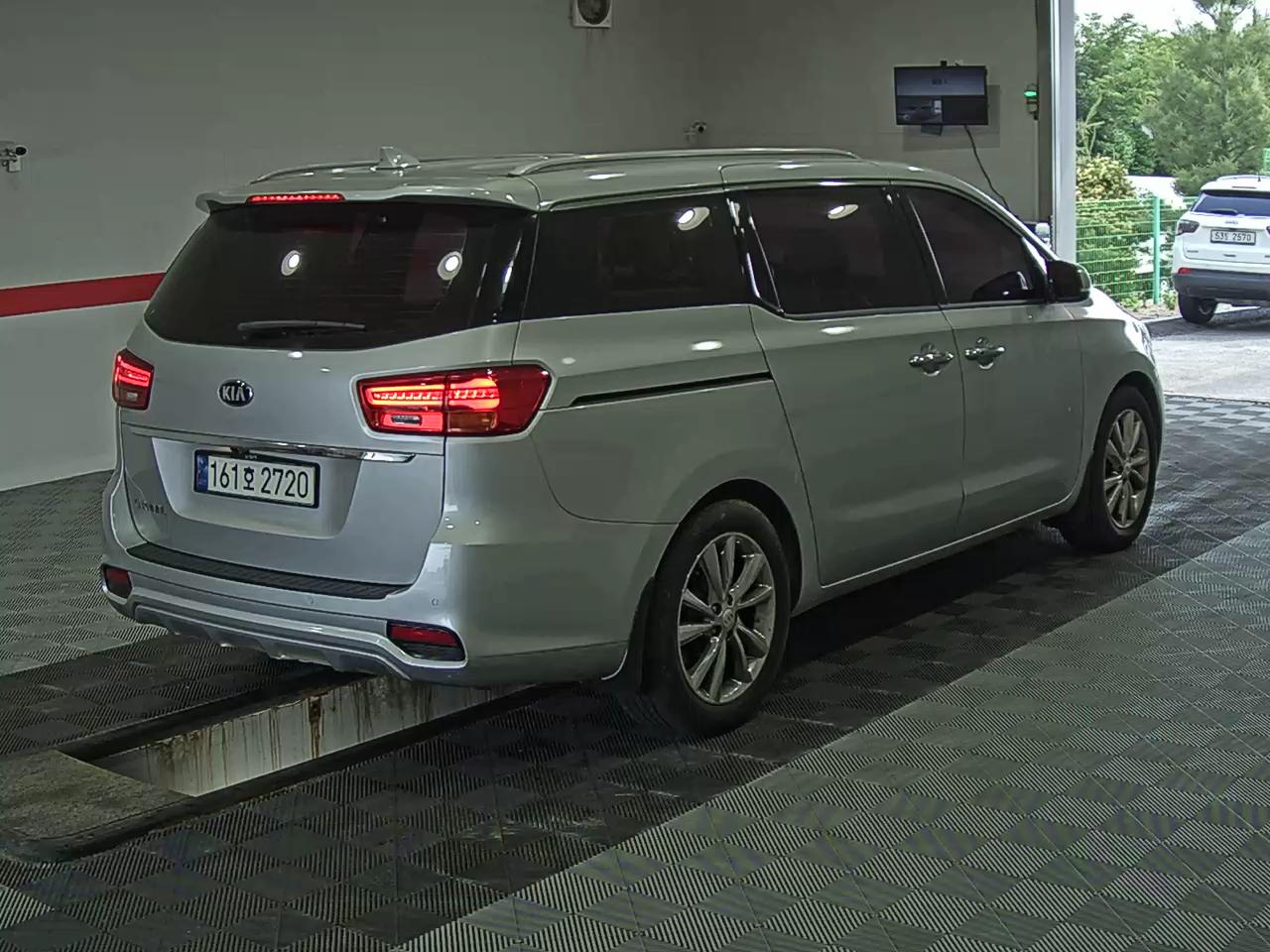 2019 - kia carnival