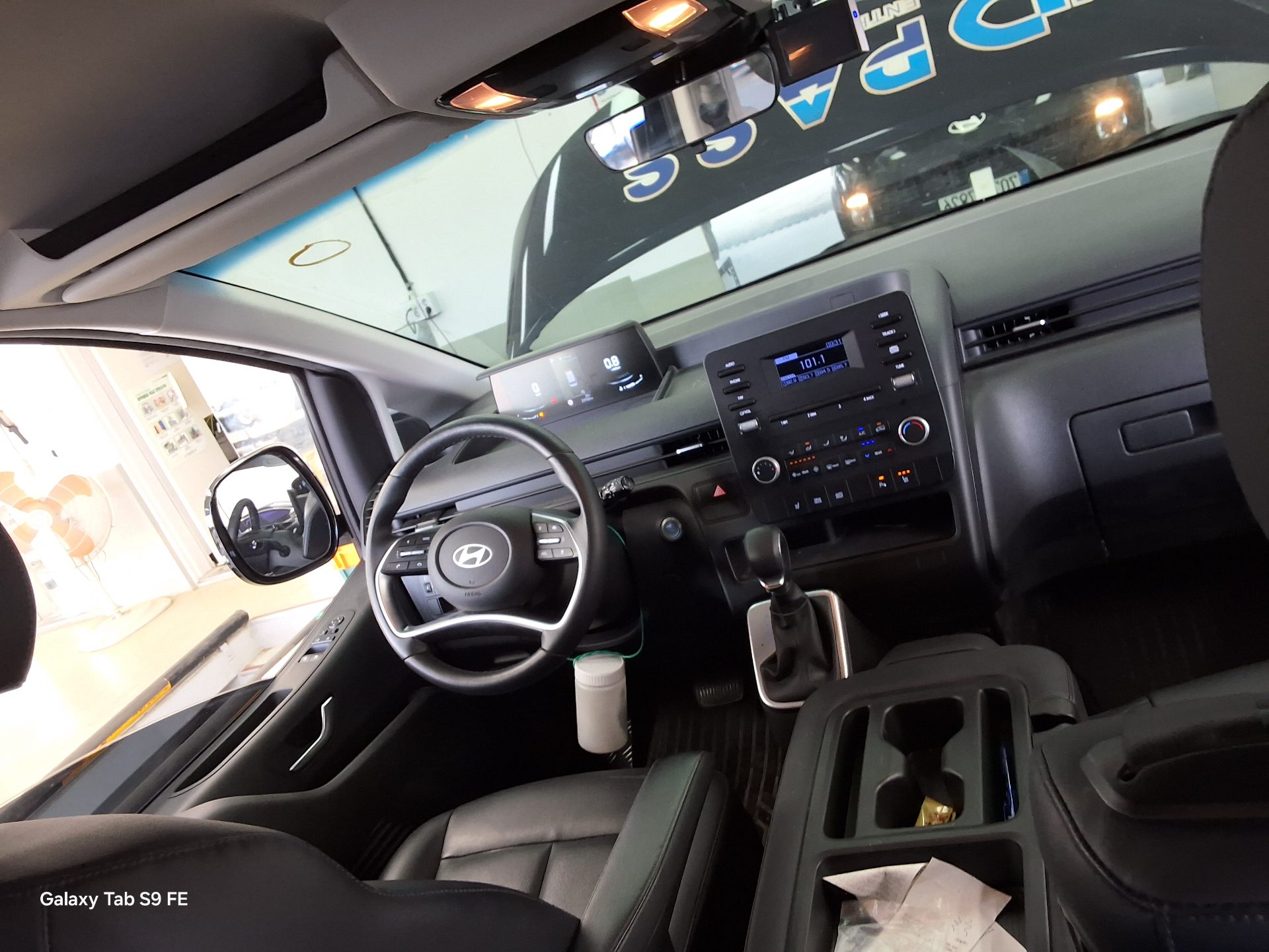 2025 - hyundai staria