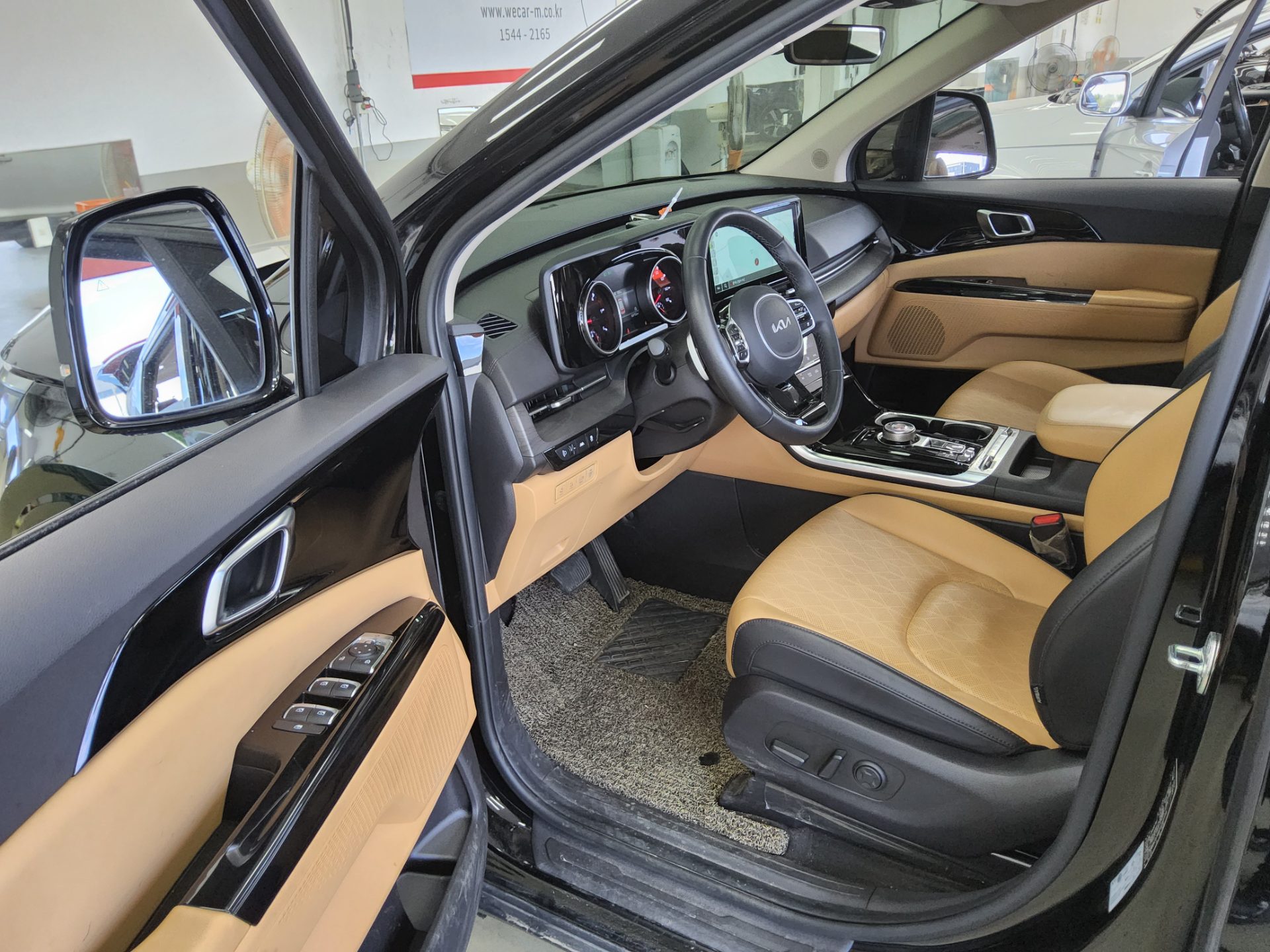 2023 - kia carnival