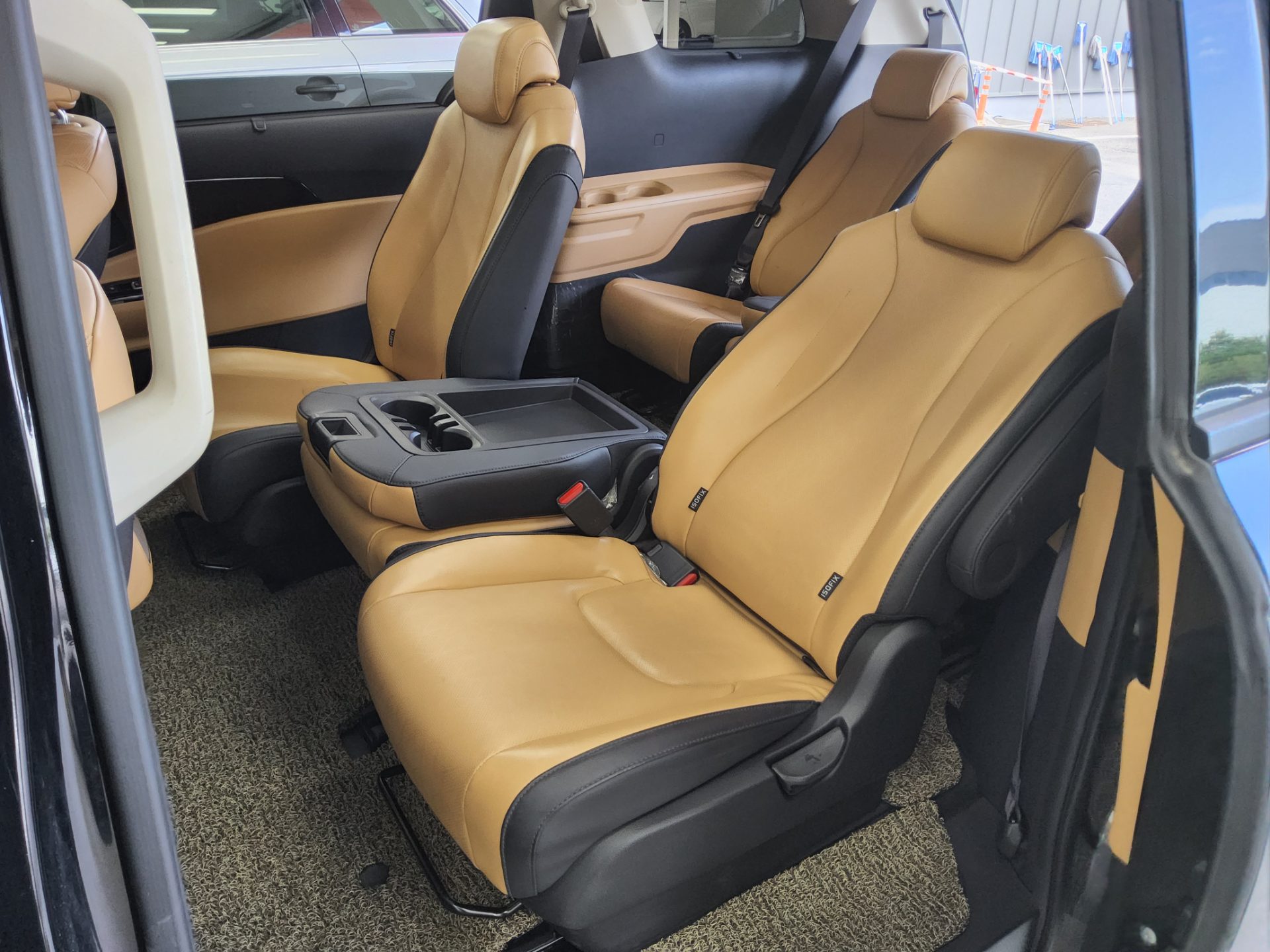 2023 - kia carnival