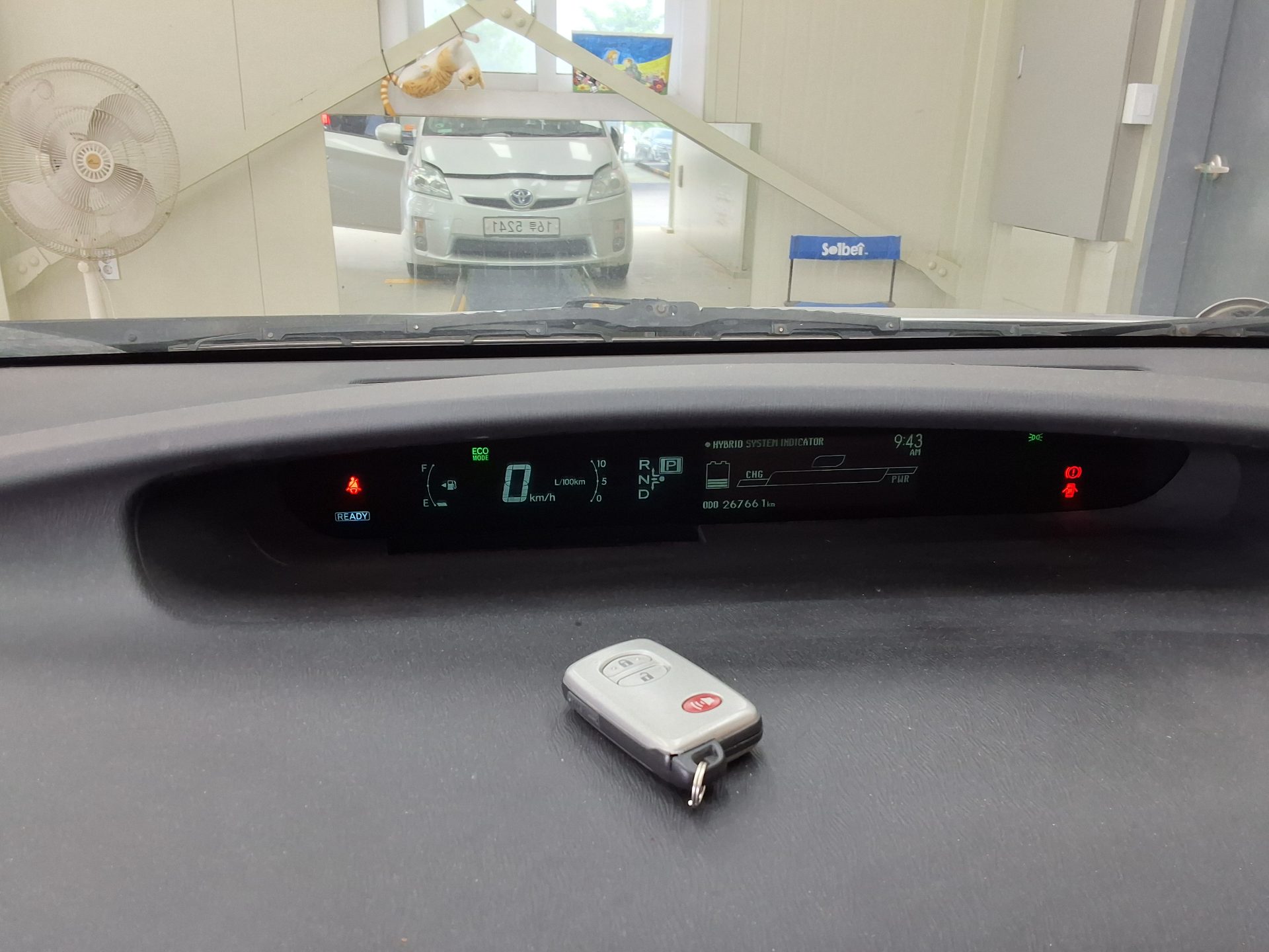 2011 - toyota prius