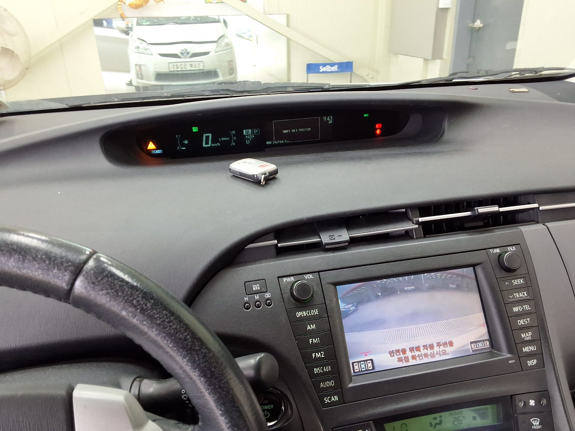 2011 - toyota prius
