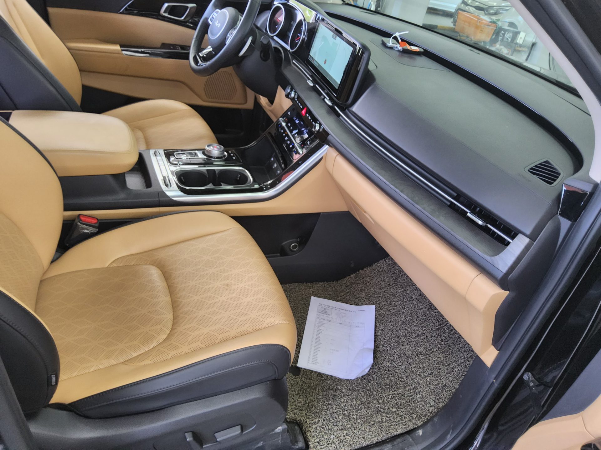 2023 - kia carnival