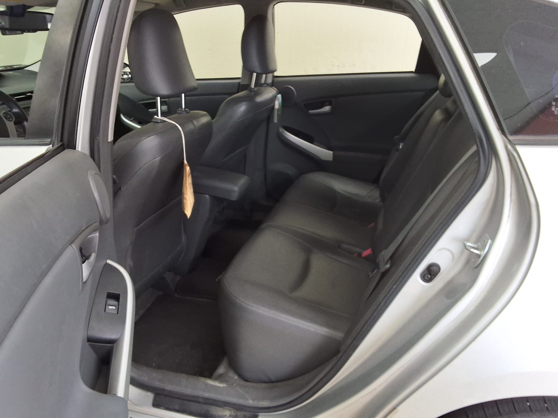 2011 - toyota prius