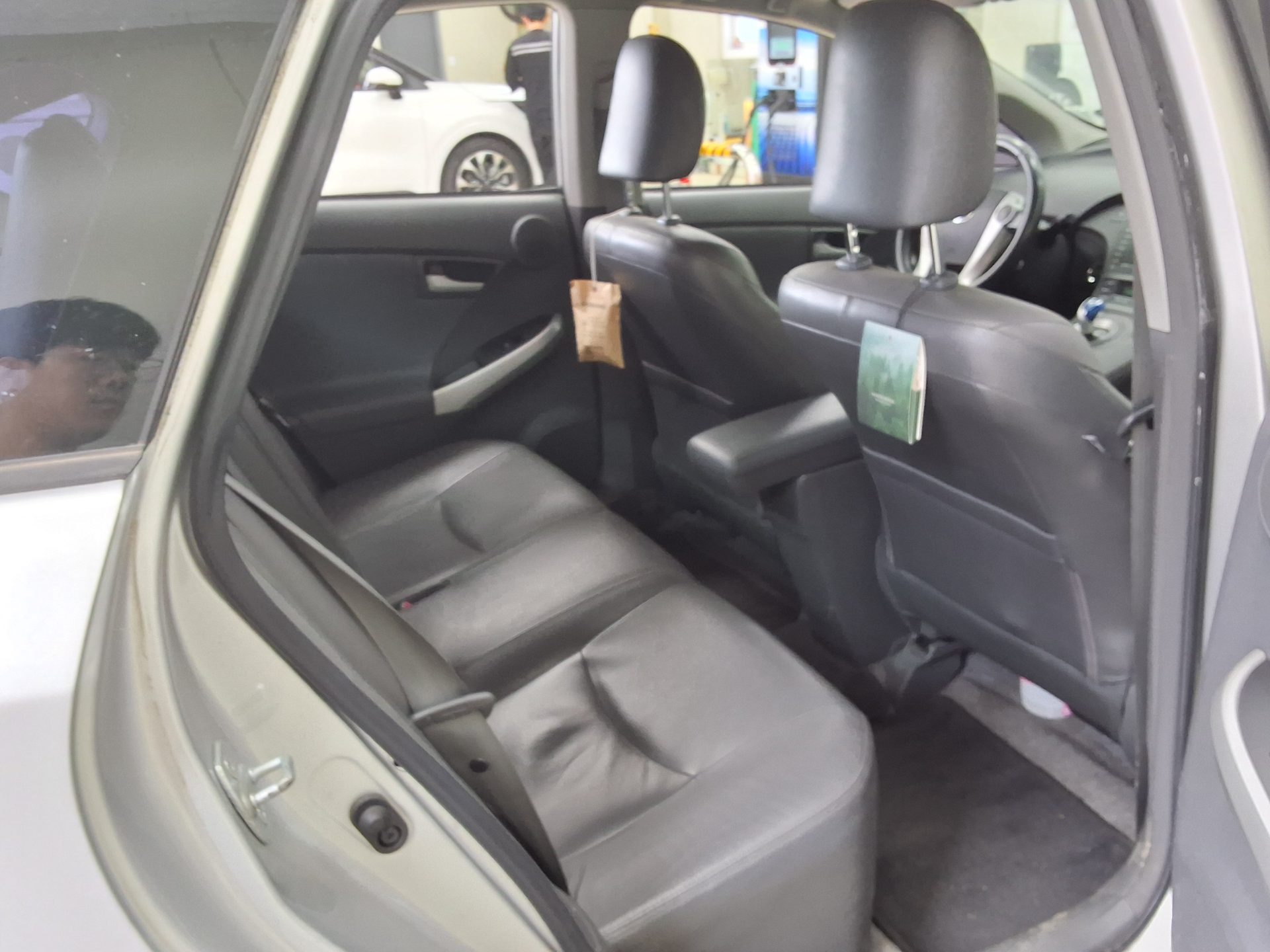 2011 - toyota prius