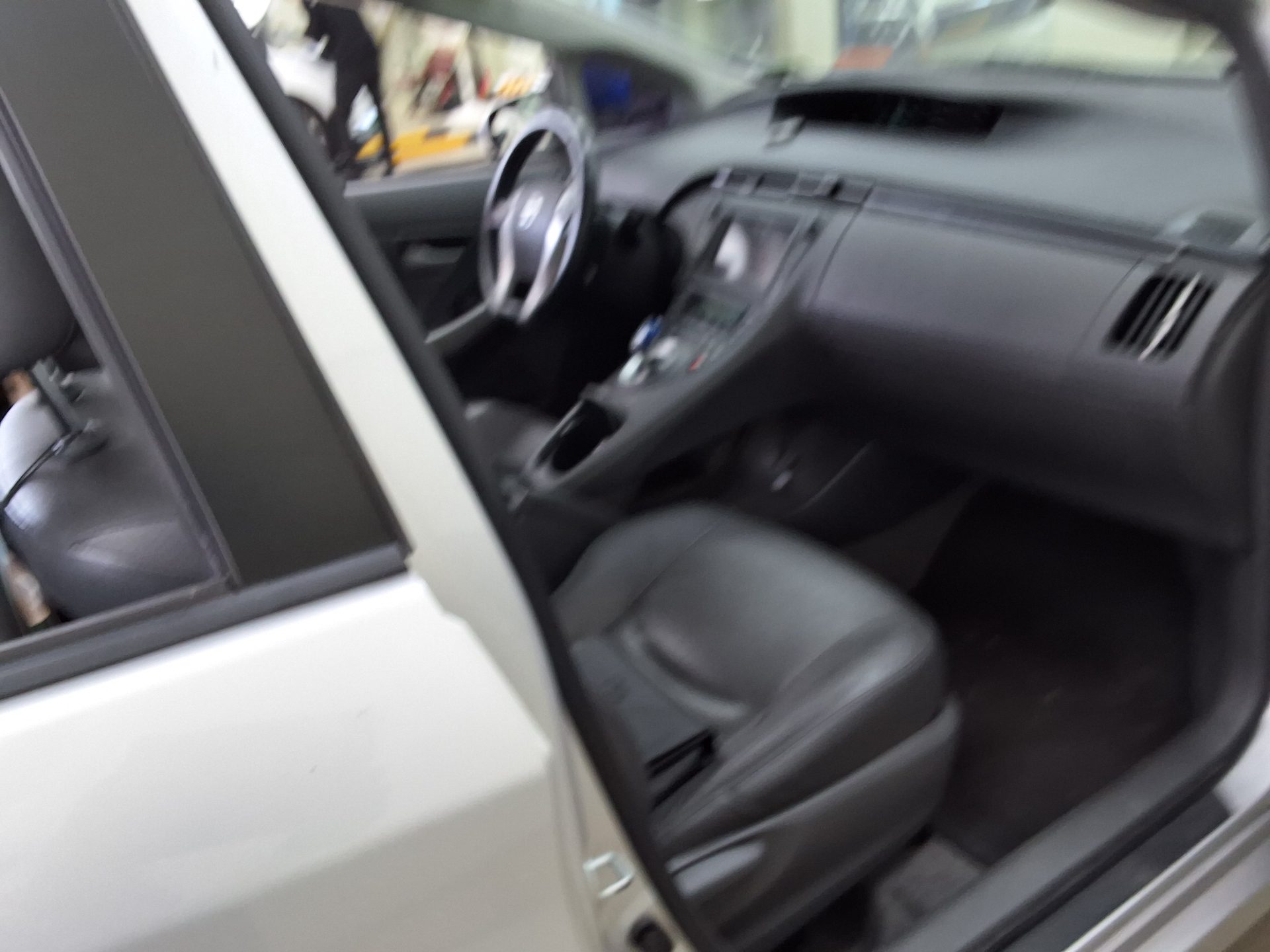 2011 - toyota prius