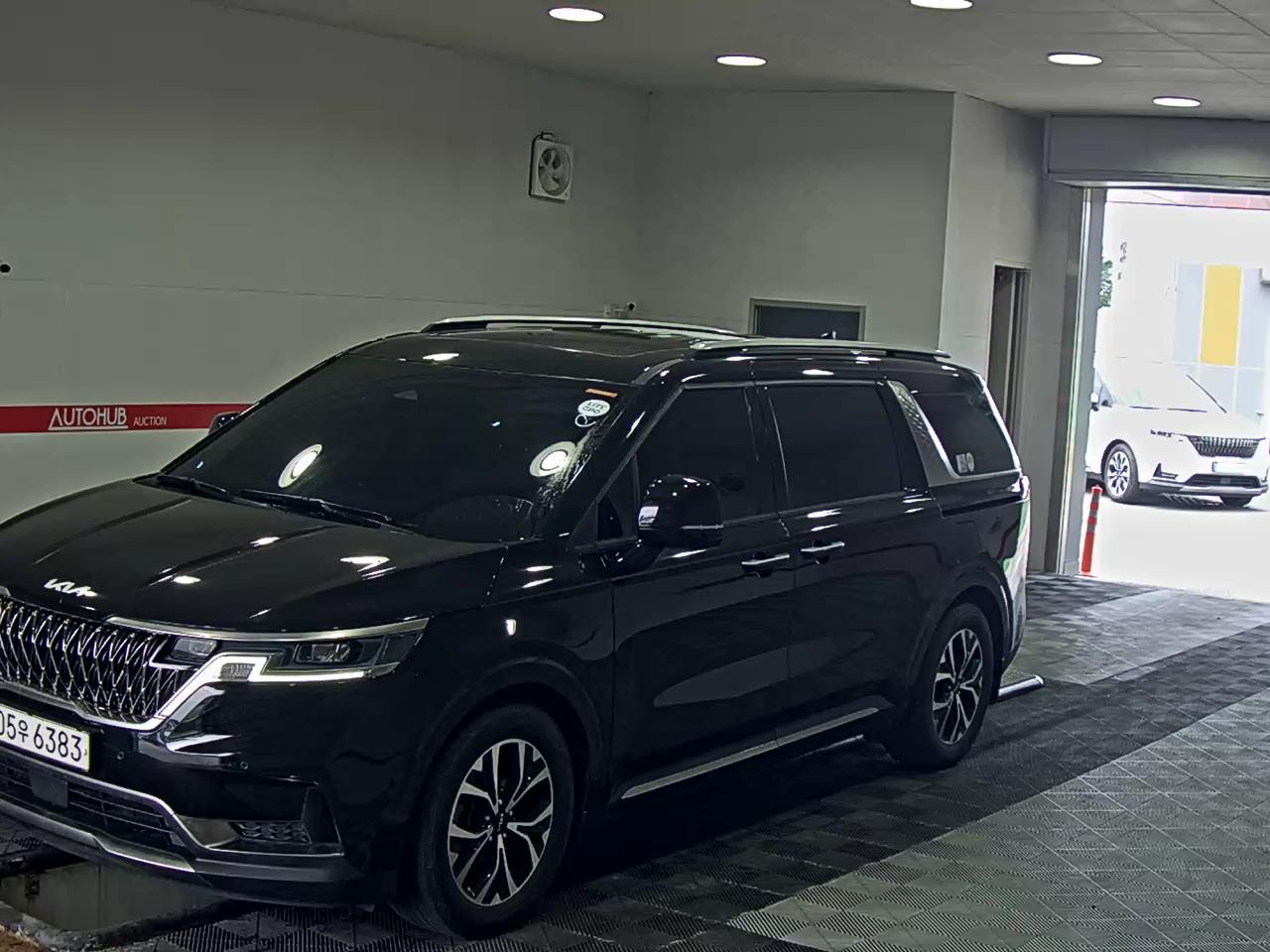 KIA CARNIVAL (KA4)