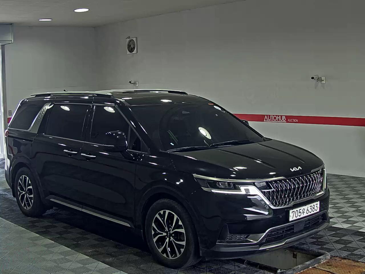 2023 - kia carnival