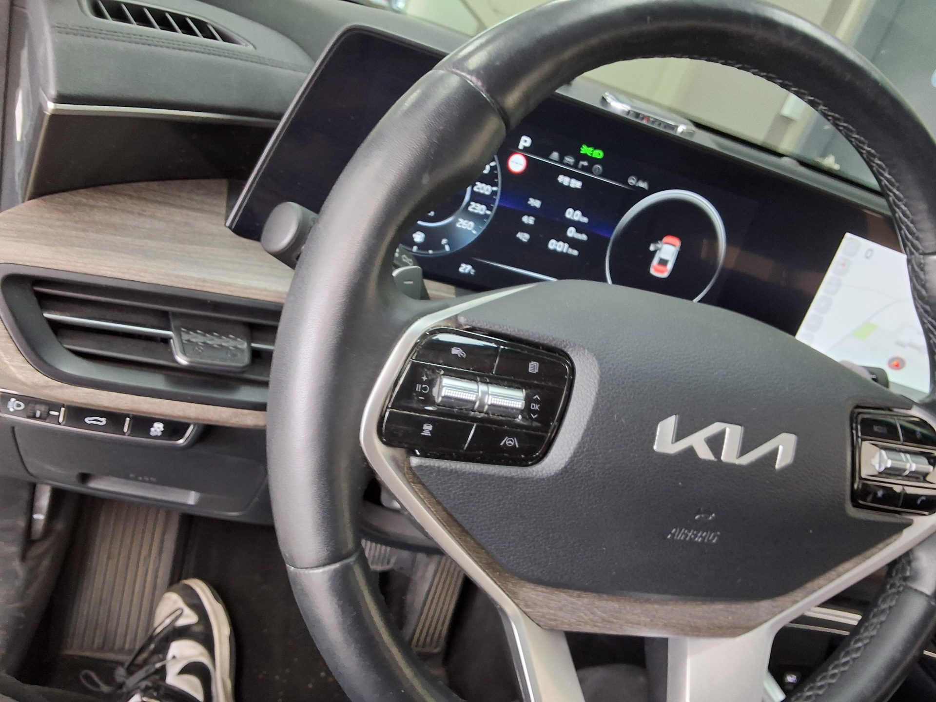 2024 - kia k8