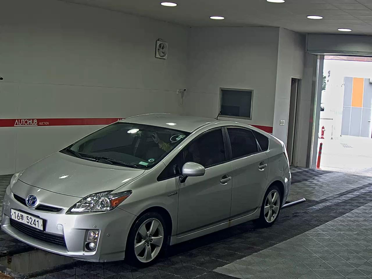 TOYOTA PRIUS (3RD GEN)
