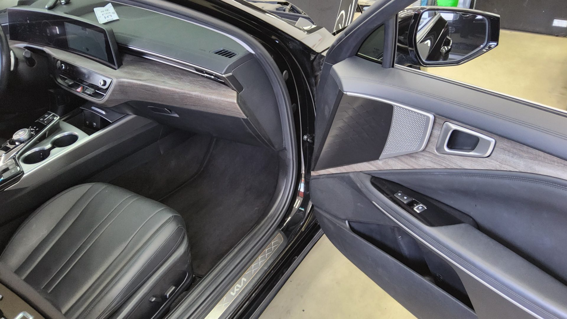 2024 - kia k8
