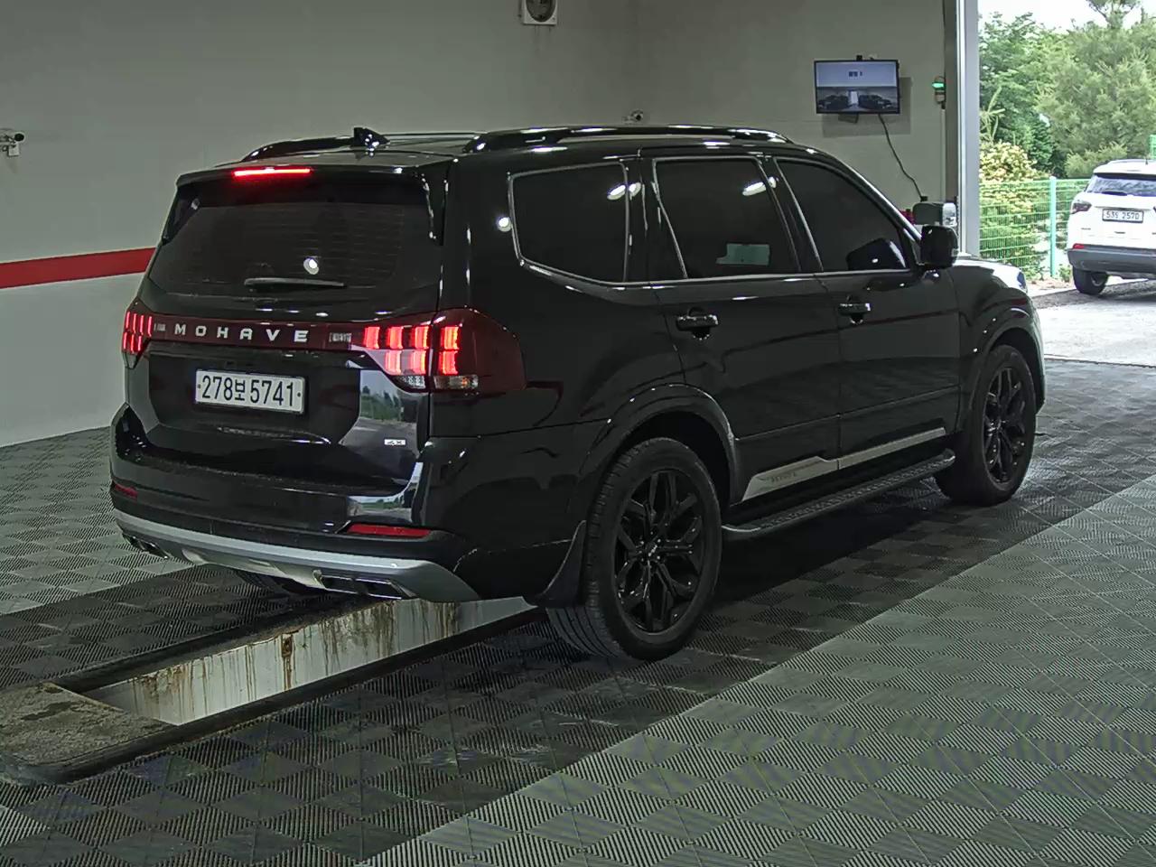 2022 - kia mohave
